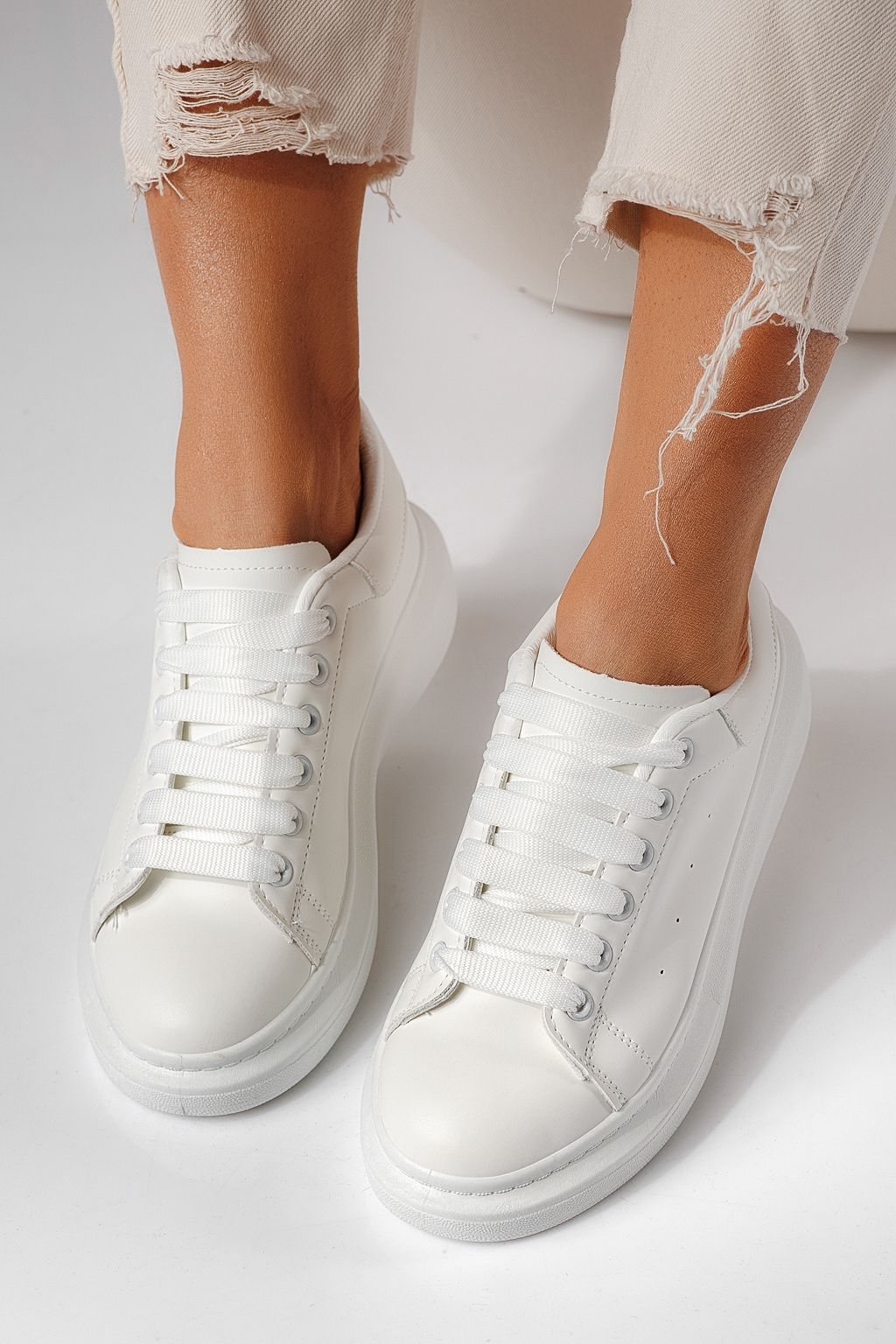 Дамски бели маратонки от екокожа Raya #24199