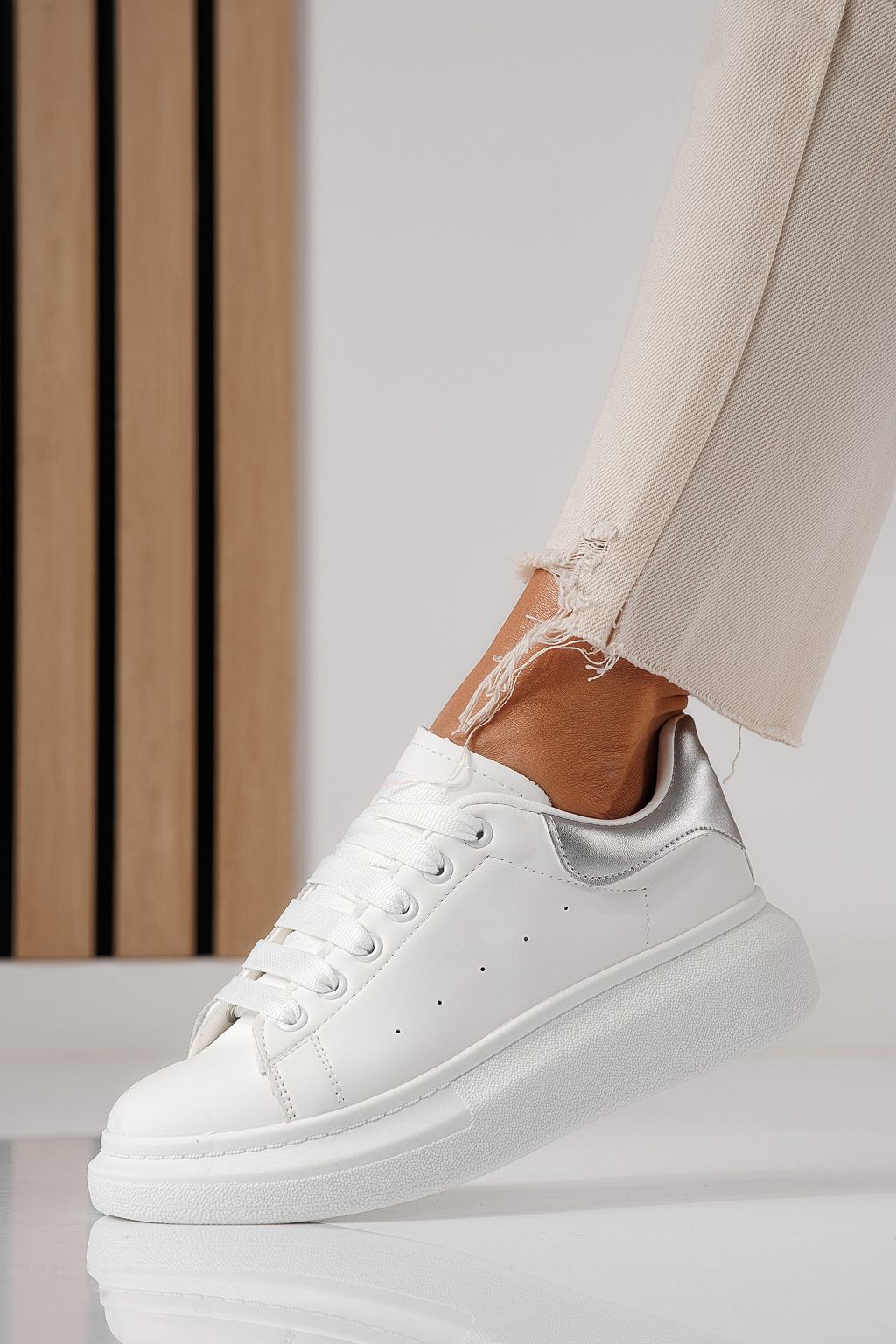 Дамски бели маратонки от екокожа Raya #24198