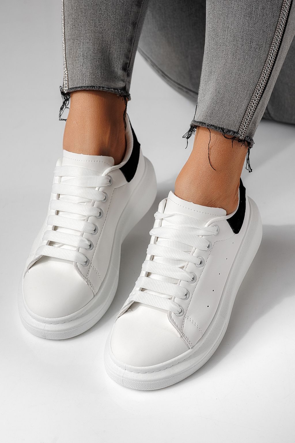 Дамски бели маратонки от екокожа Raya #24180