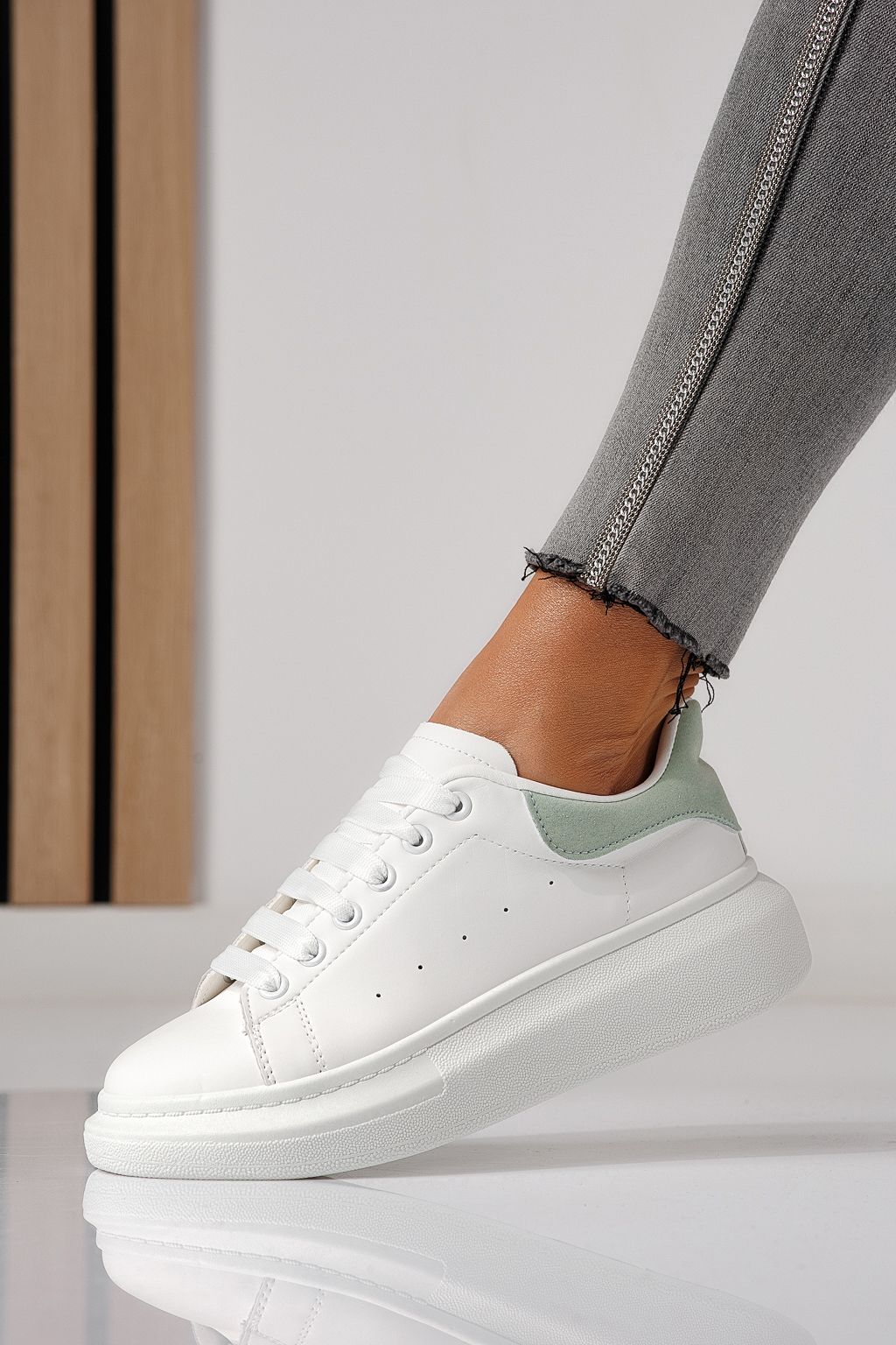 Дамски бели маратонки от екокожа Raya #24178