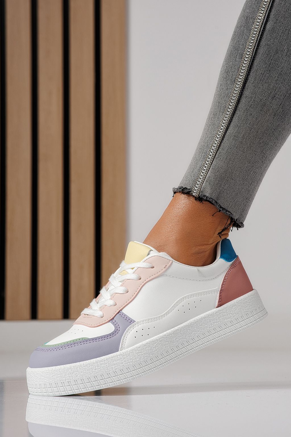 Дамски маратонки бели от еко кожа Nadia #24161