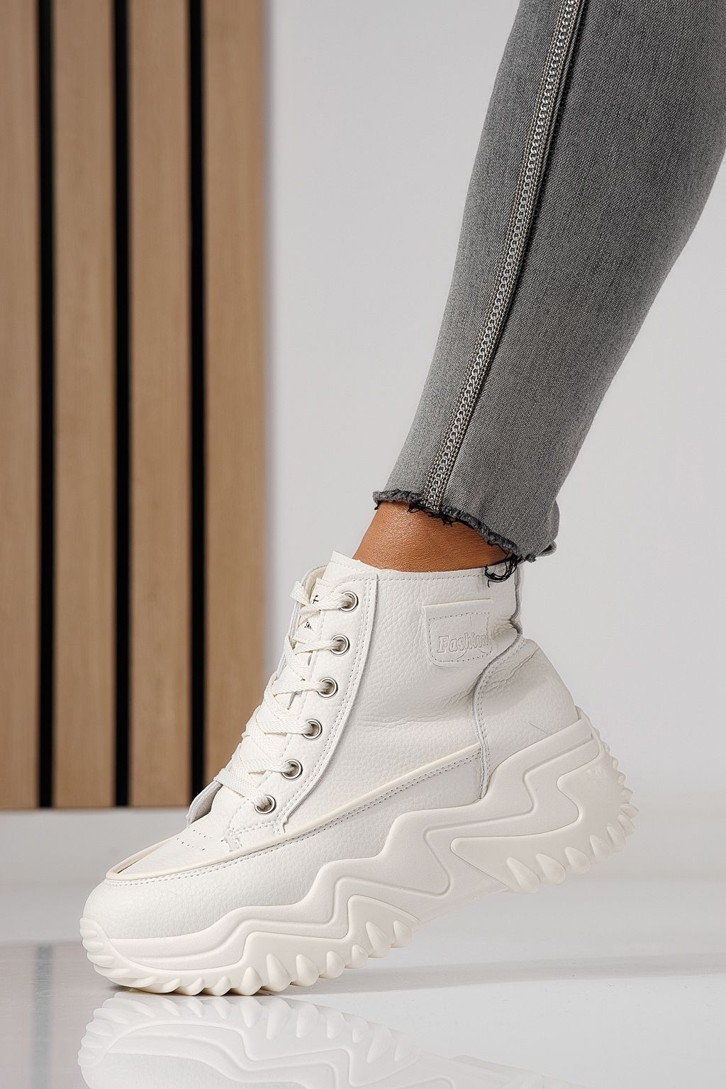 Дамски маратонки бежови от еко кожа Lea #24150