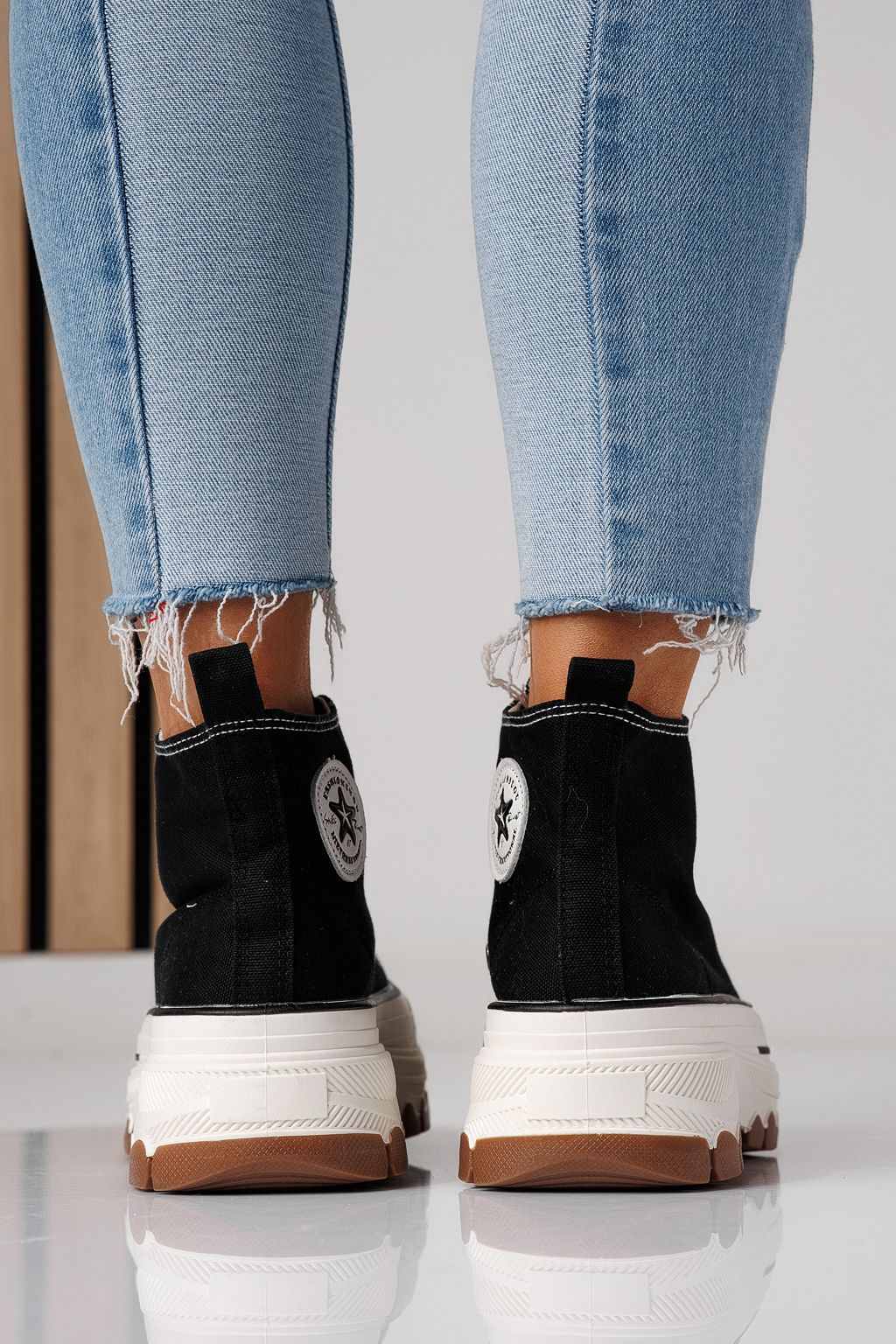 Дамски черни текстилни маратонки Seline #24184