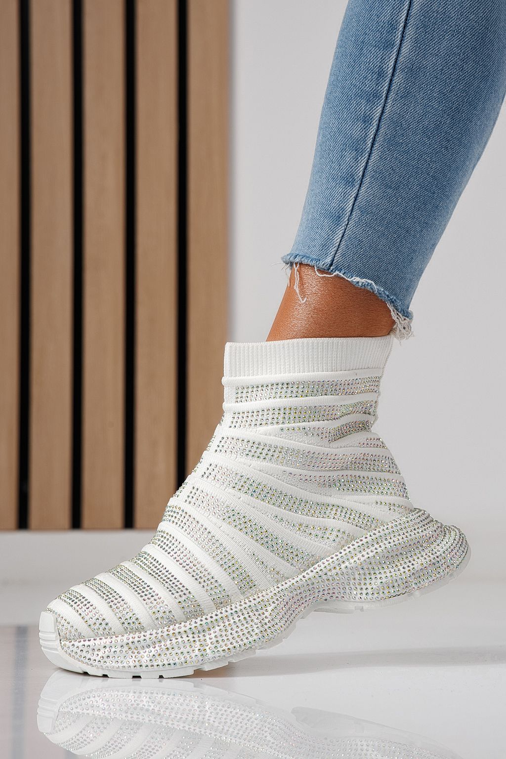 Дамски маратонки бели от текстилен материал Desia #24077