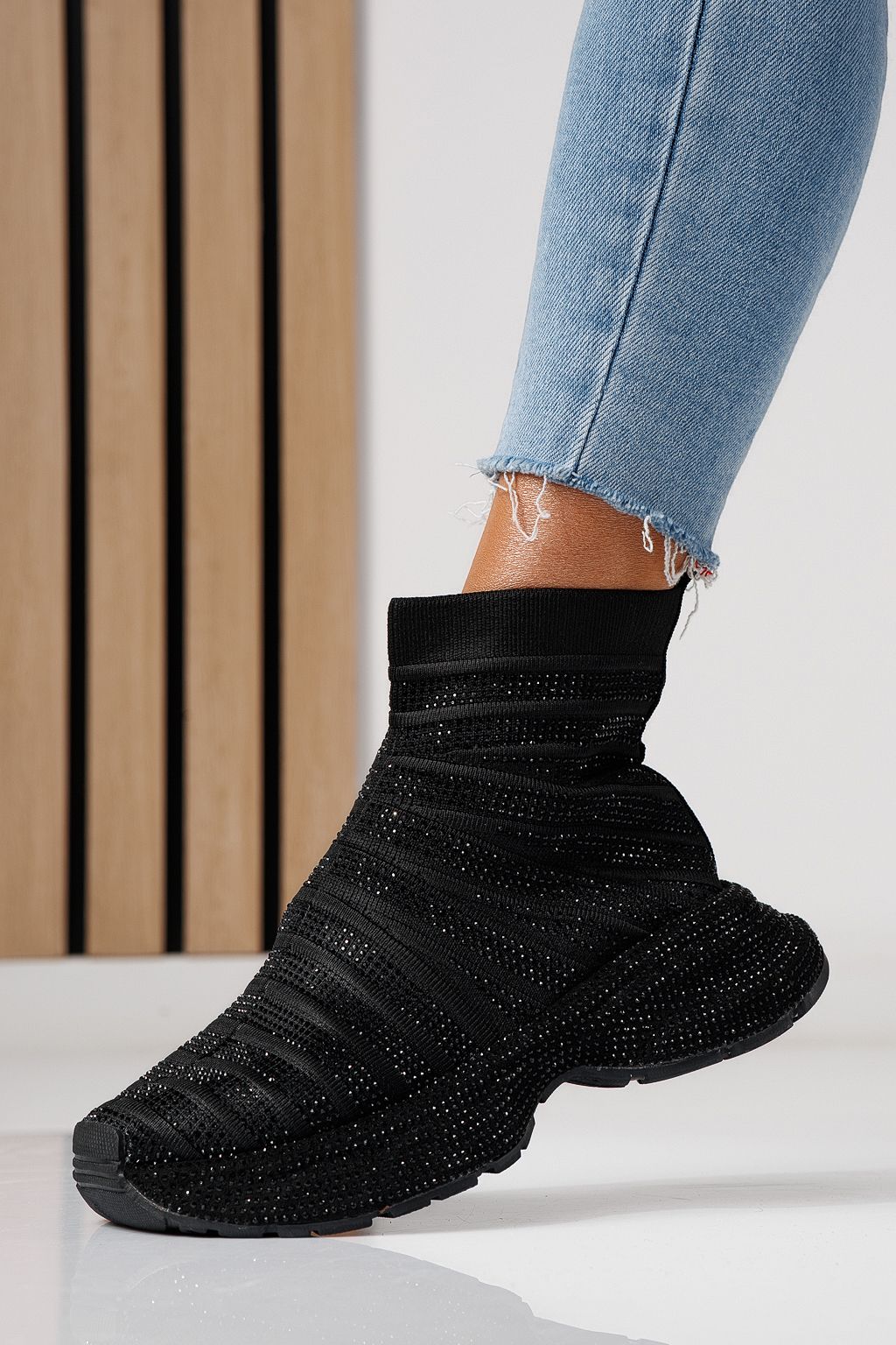 Дамски маратонки черни от текстилен материал Desia #24078