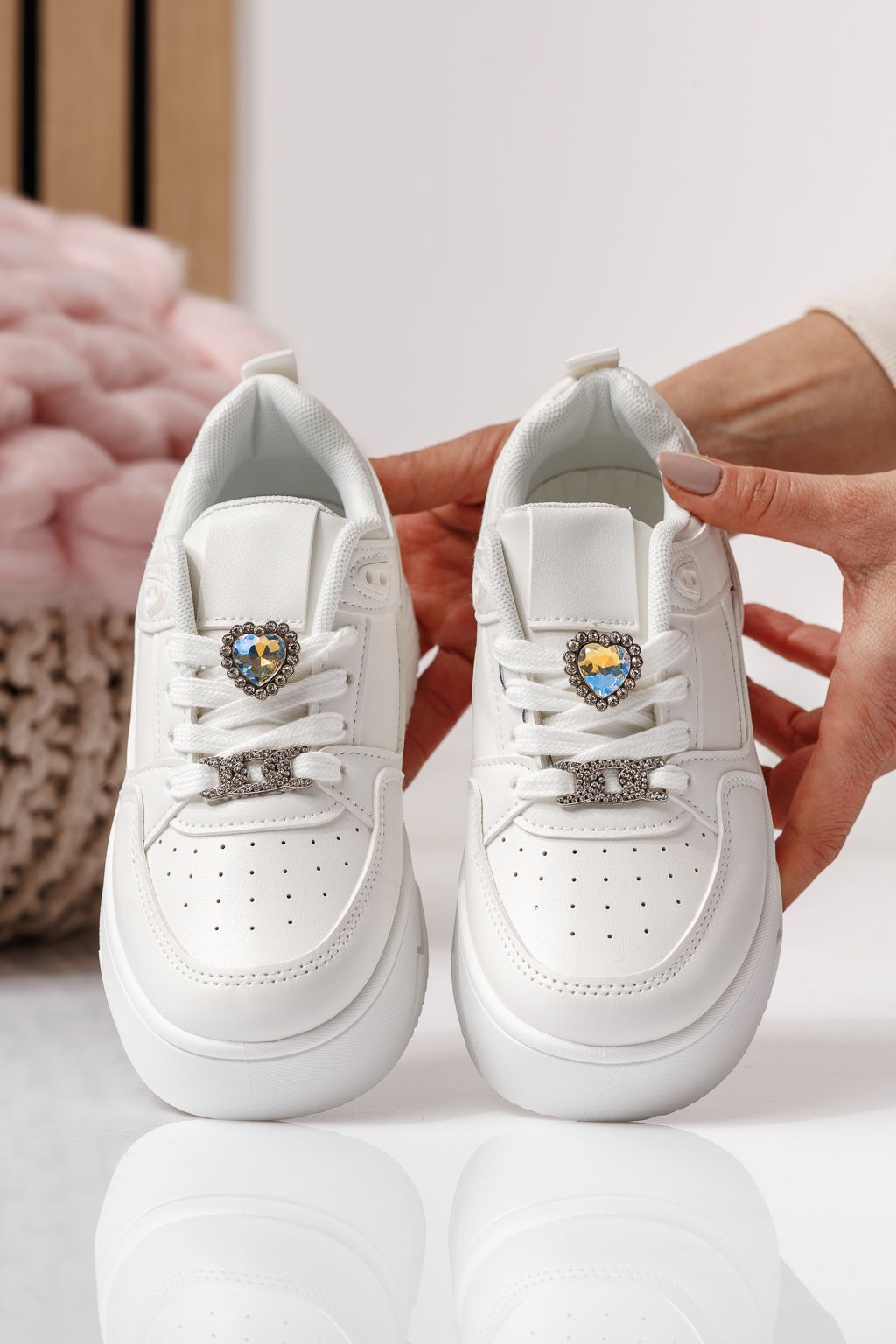 Детски маратонки бели от еко кожа Ariana #24012