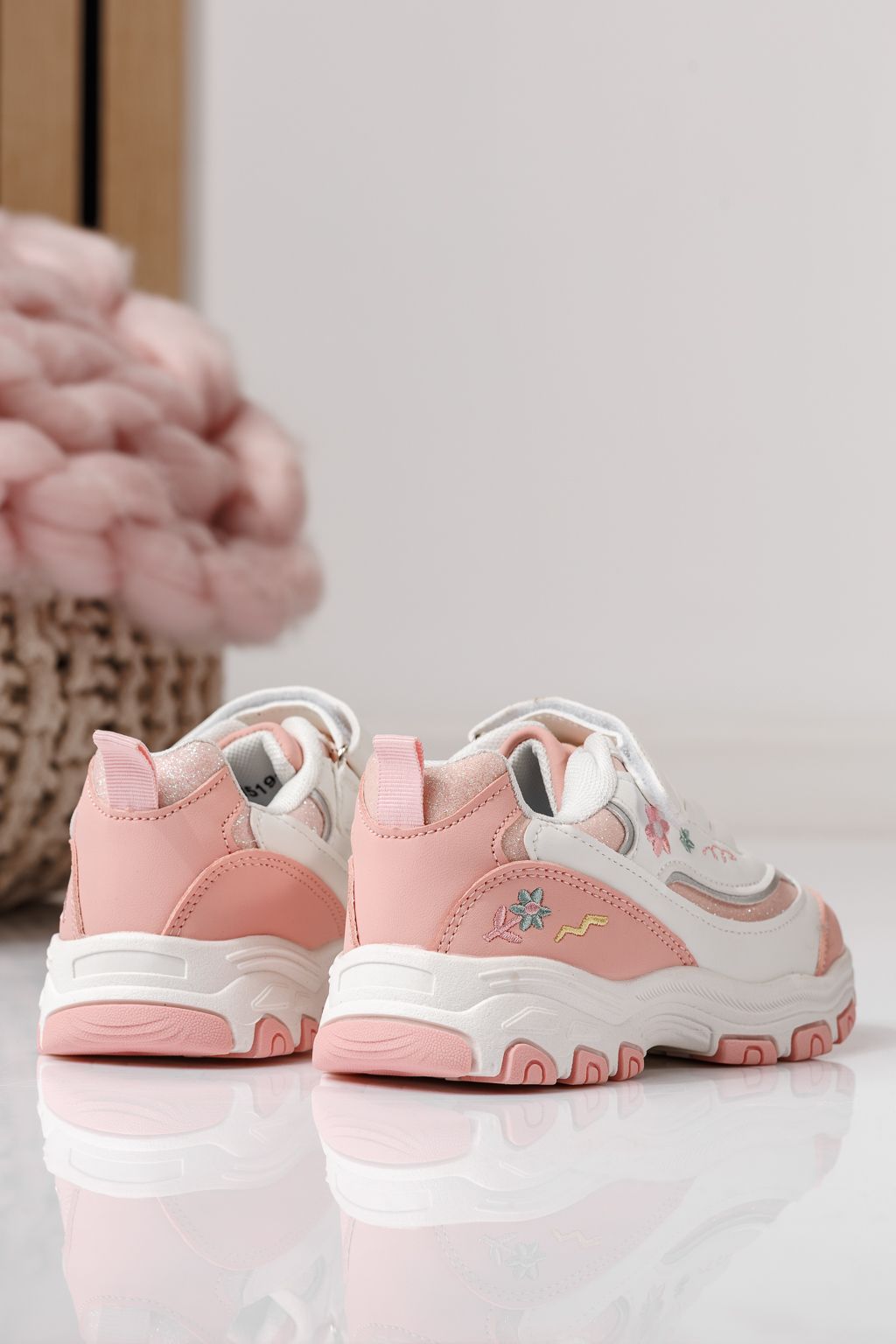 Детски маратонки бели от еко кожа Arya #24041