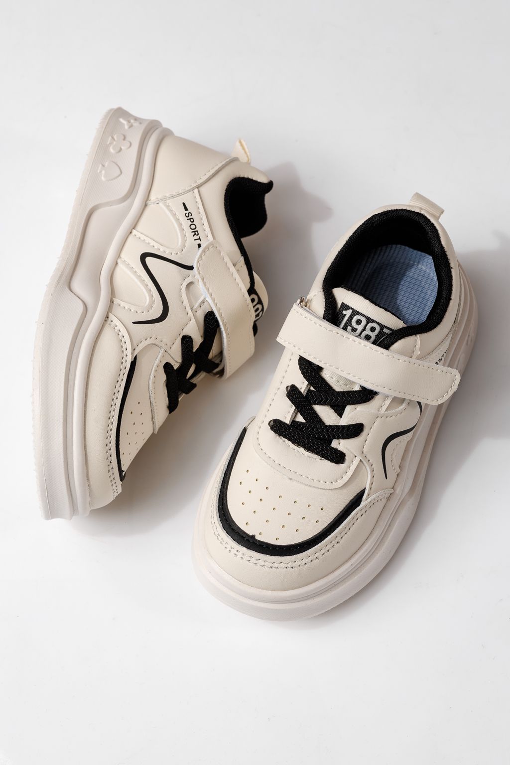 Детски маратонки черни от еко кожа Alina #24038