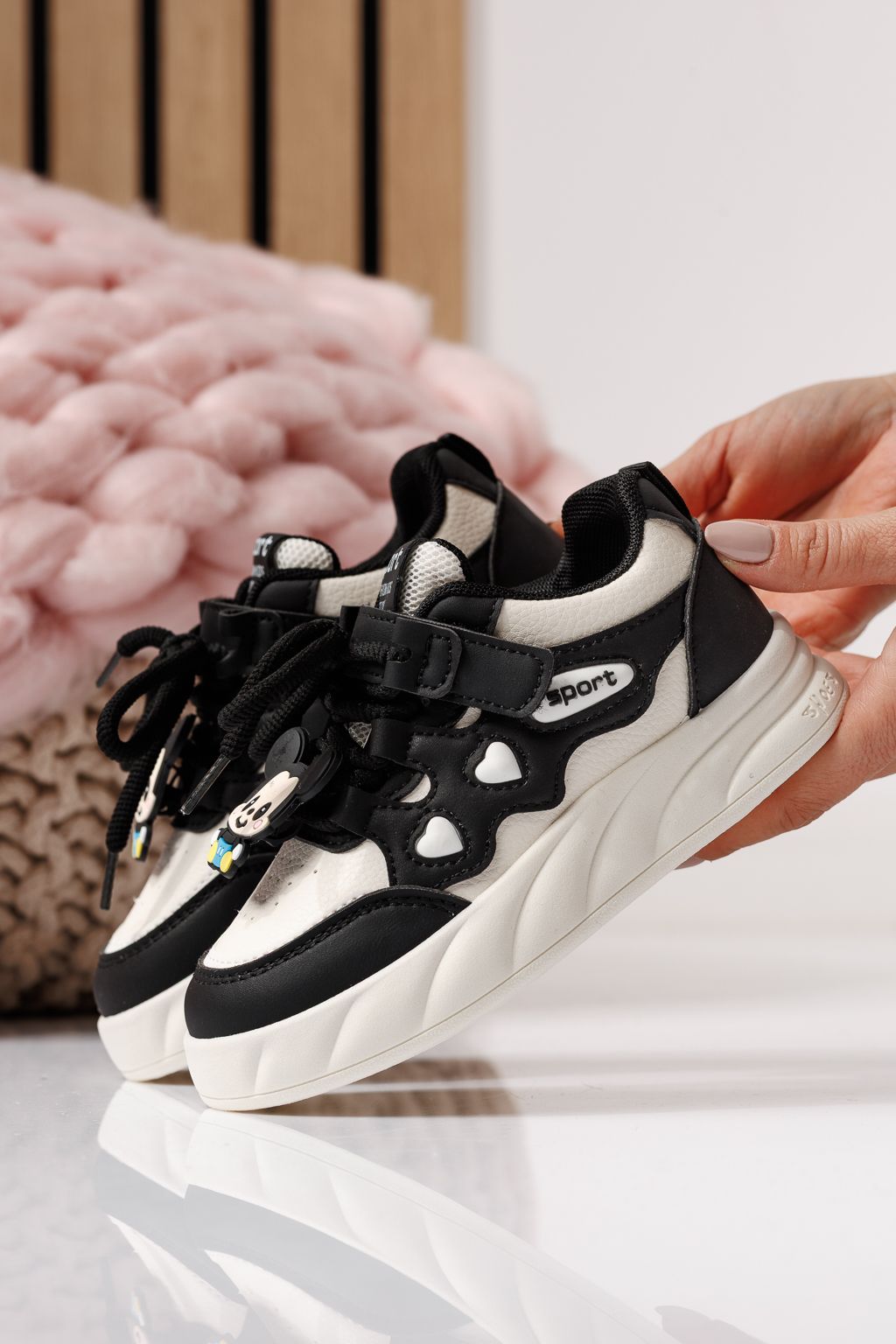 Детски маратонки черни от еко кожа Aylin #24010