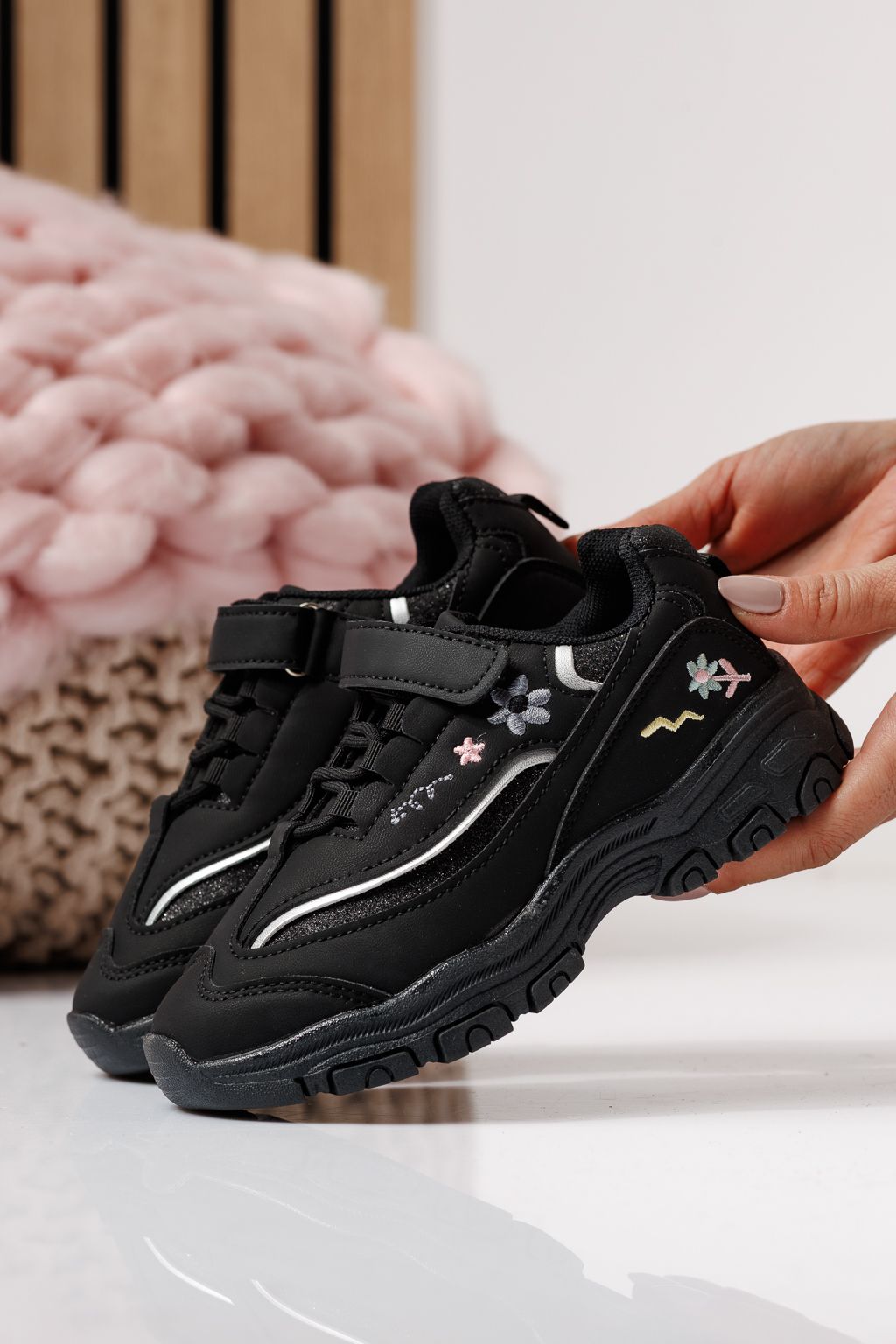 Детски маратонки черни от еко кожа Arya #24043