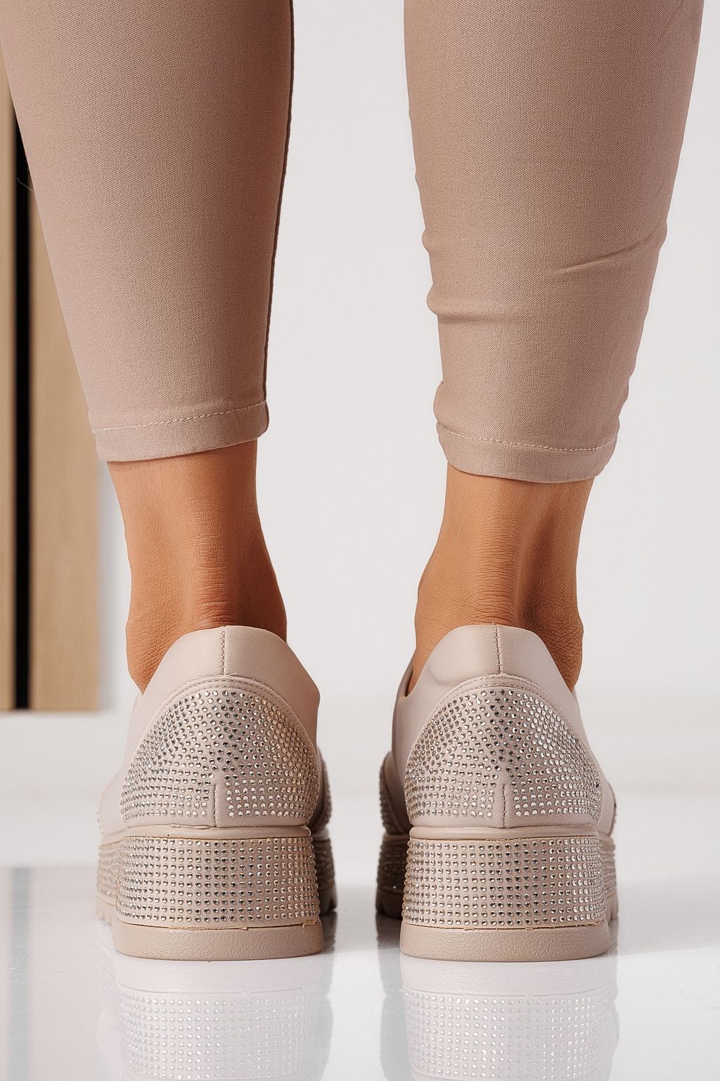 Дамски бежови текстилни маратонки Iris #24208