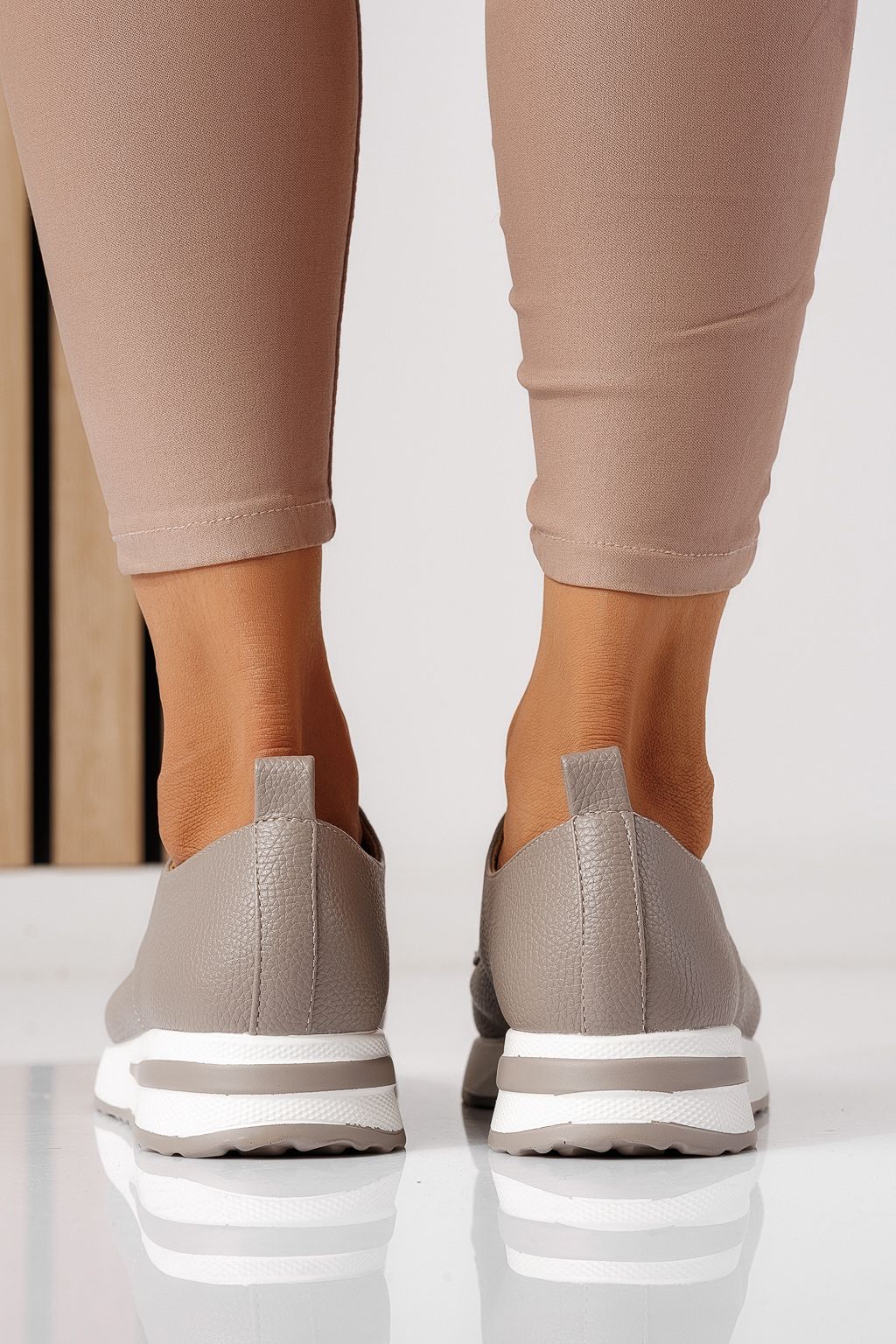 Дамски сиви ежедневни обувки от екокожа Lara #24202