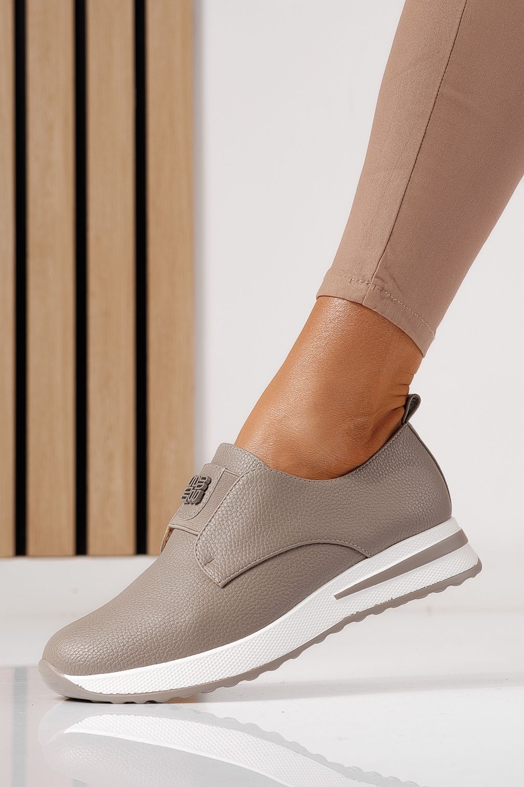 Дамски сиви ежедневни обувки от екокожа Lara #24202