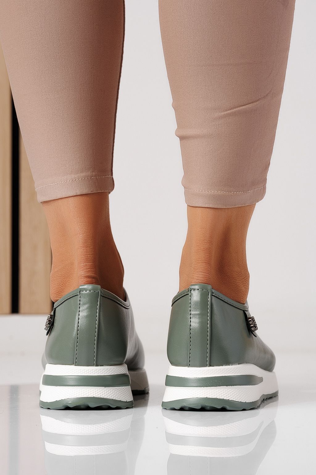 Дамски ежедневни обувки в зелено, изработени от екокожа Azalea #24204