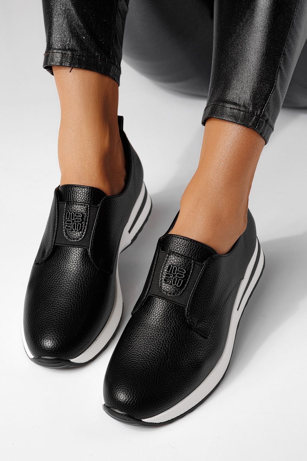 Дамски черни ежедневни обувки от екокожа Lara #24200