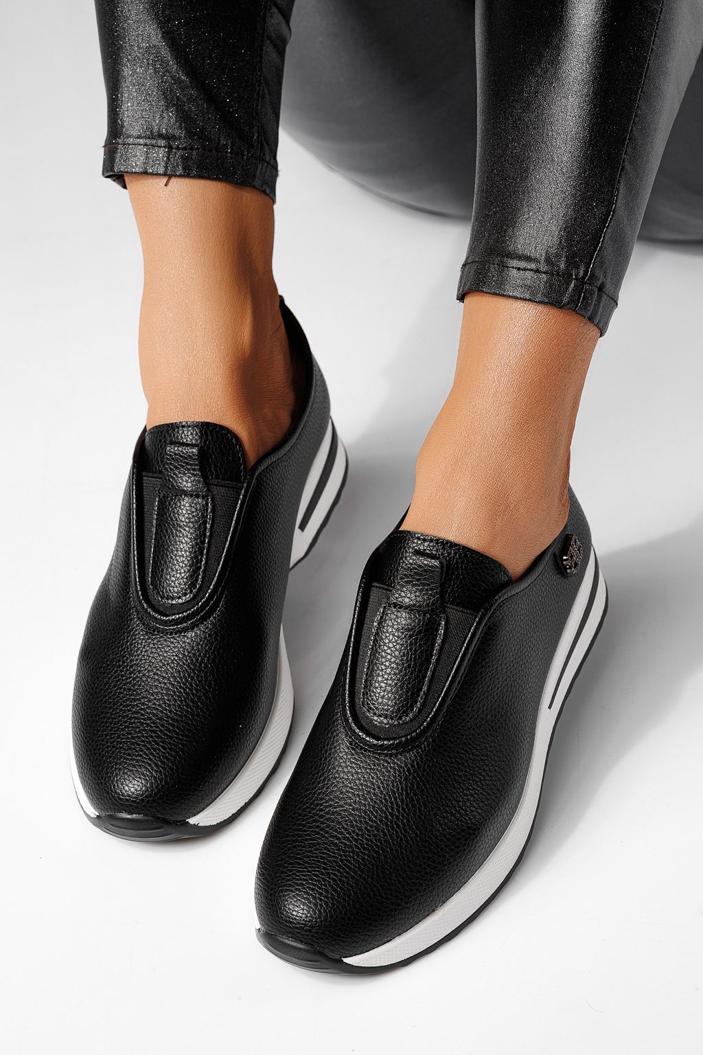 Дамски сиви ежедневни обувки от екокожа Azalea #24203