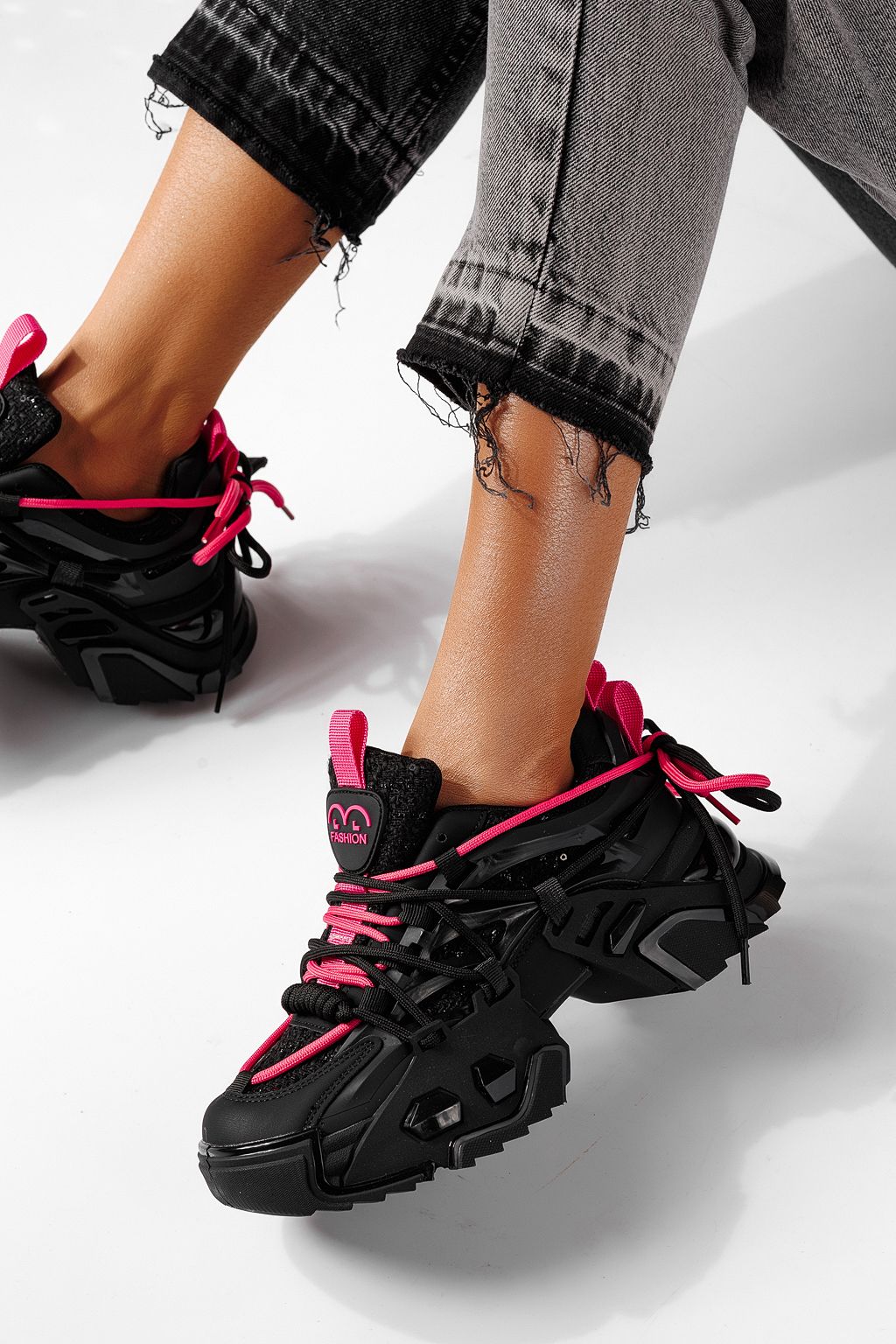 Дамски черни текстилни маратонки Eva #24083