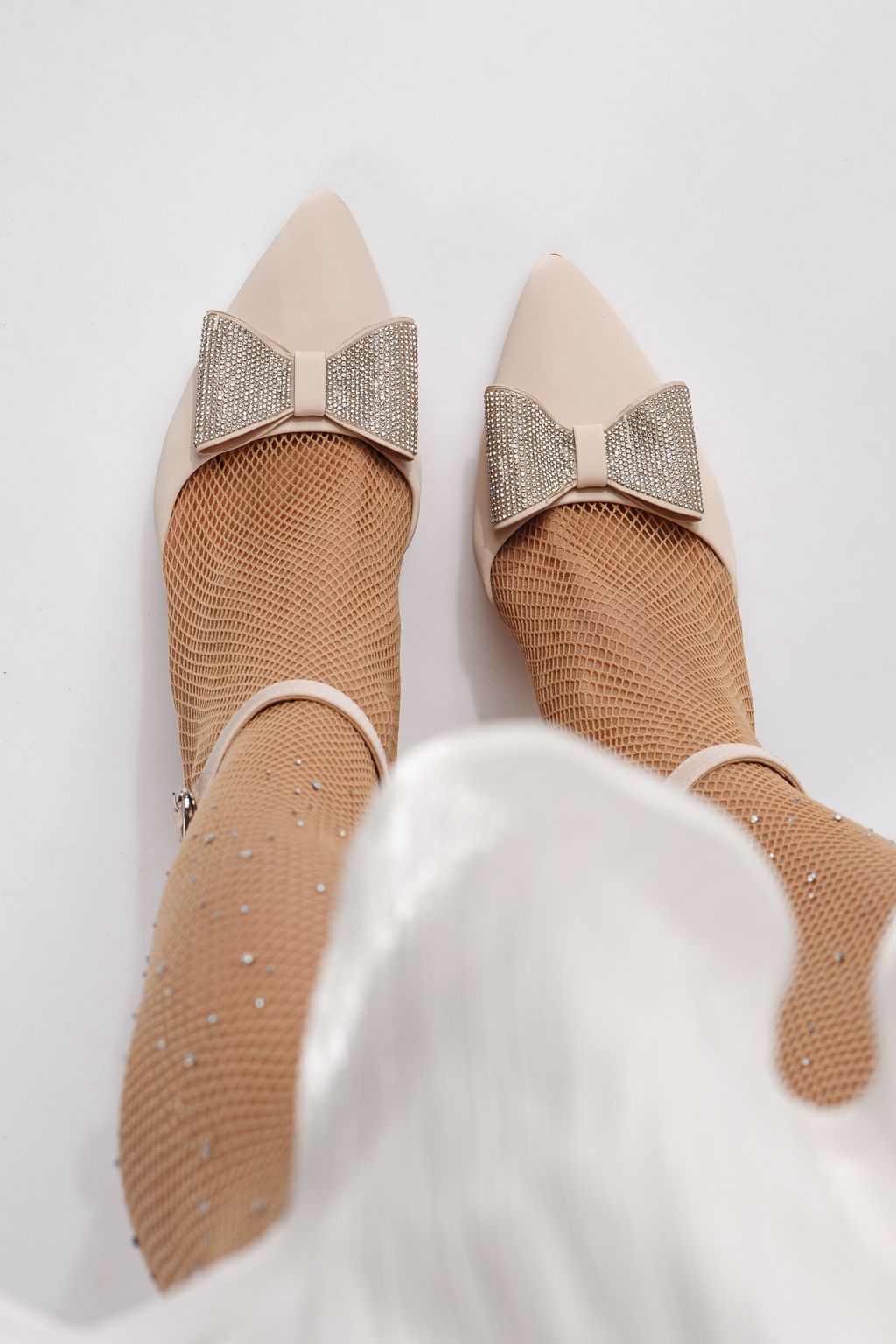 Дамски обувки с ток бежови от еко кожа Jaya #24261