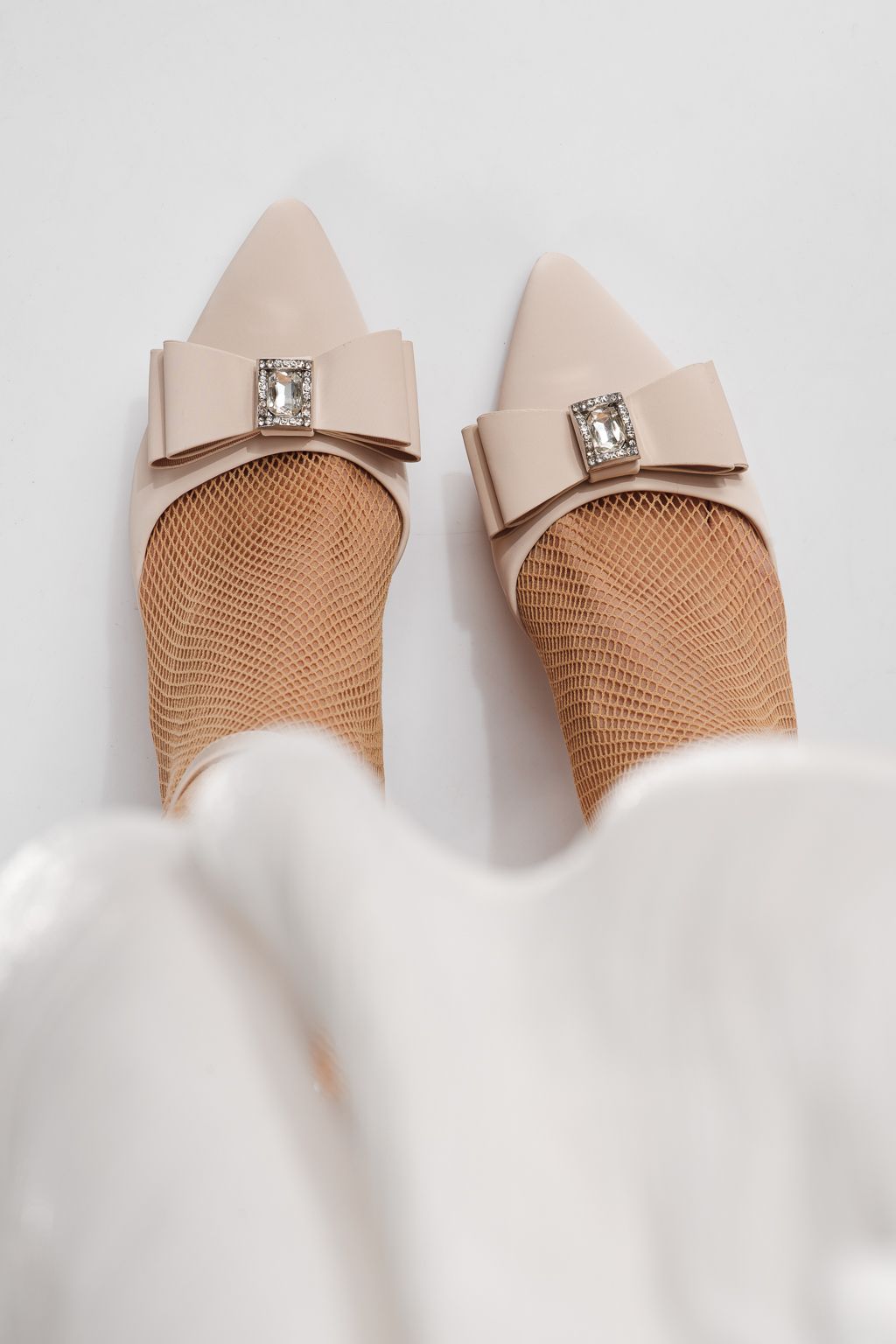 Дамски обувки с ток бежови от еко кожа Ariel #24247