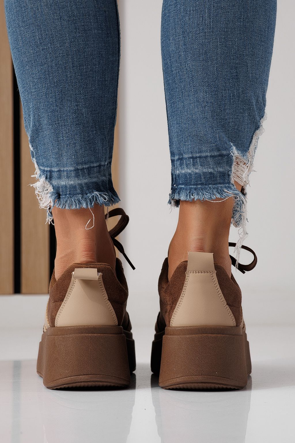 Дамски маратонки кафяви от обърната еко кожа Diana #24303