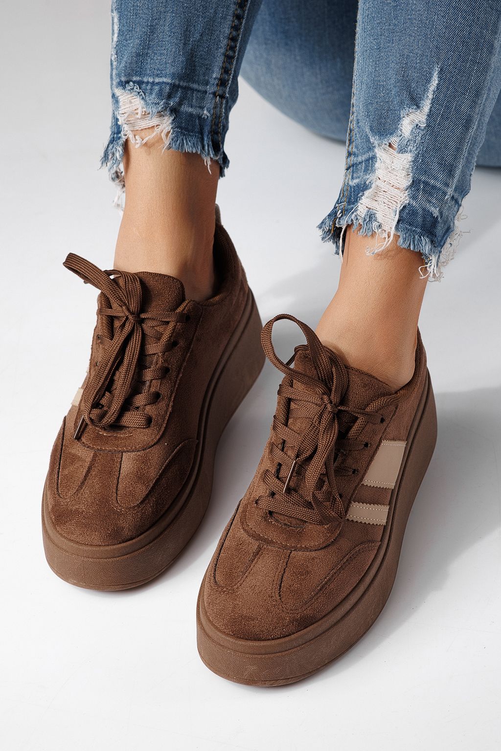 Дамски маратонки кафяви от обърната еко кожа Diana #24303