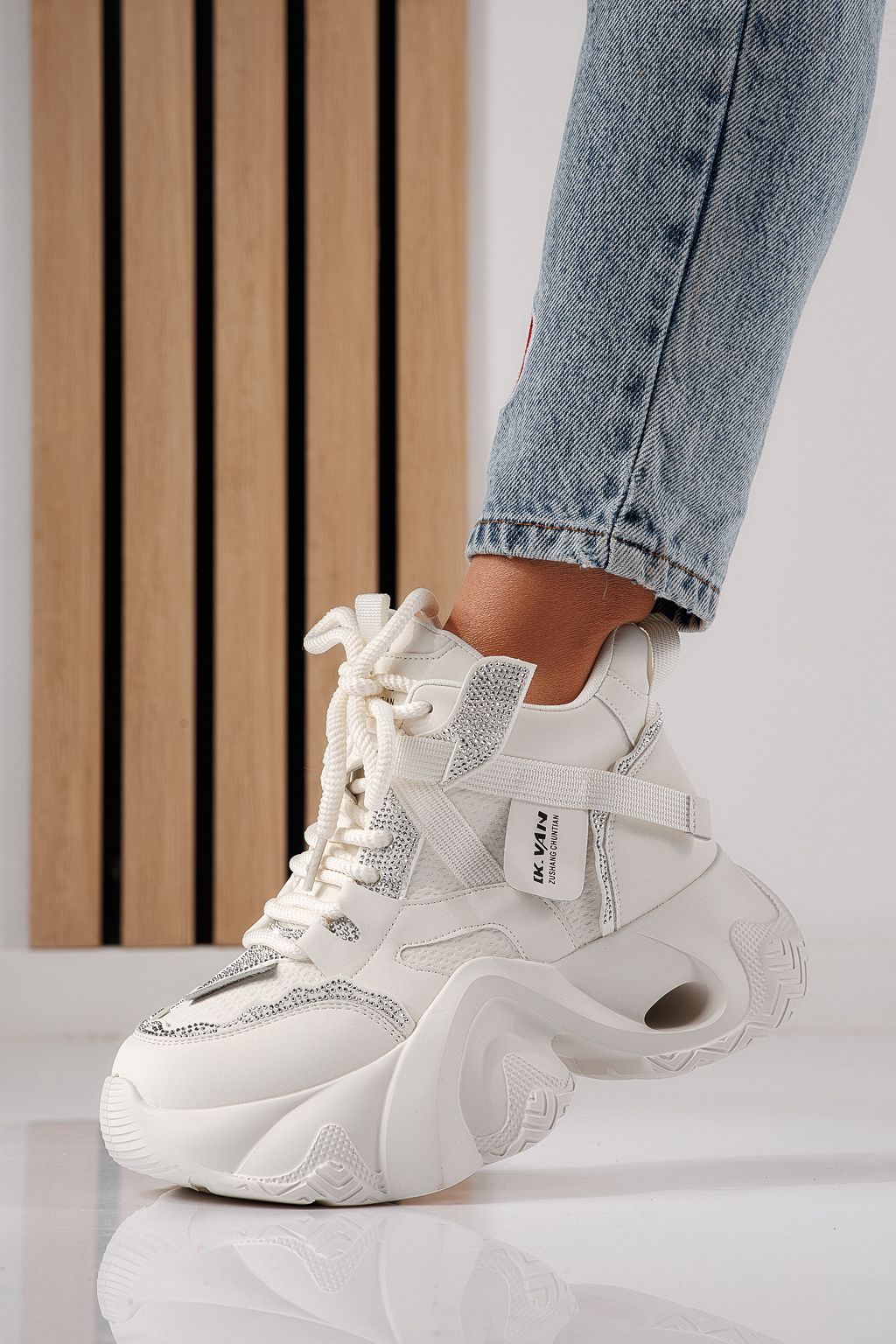 Дамски маратонки бели от еко кожа Alberta #24230