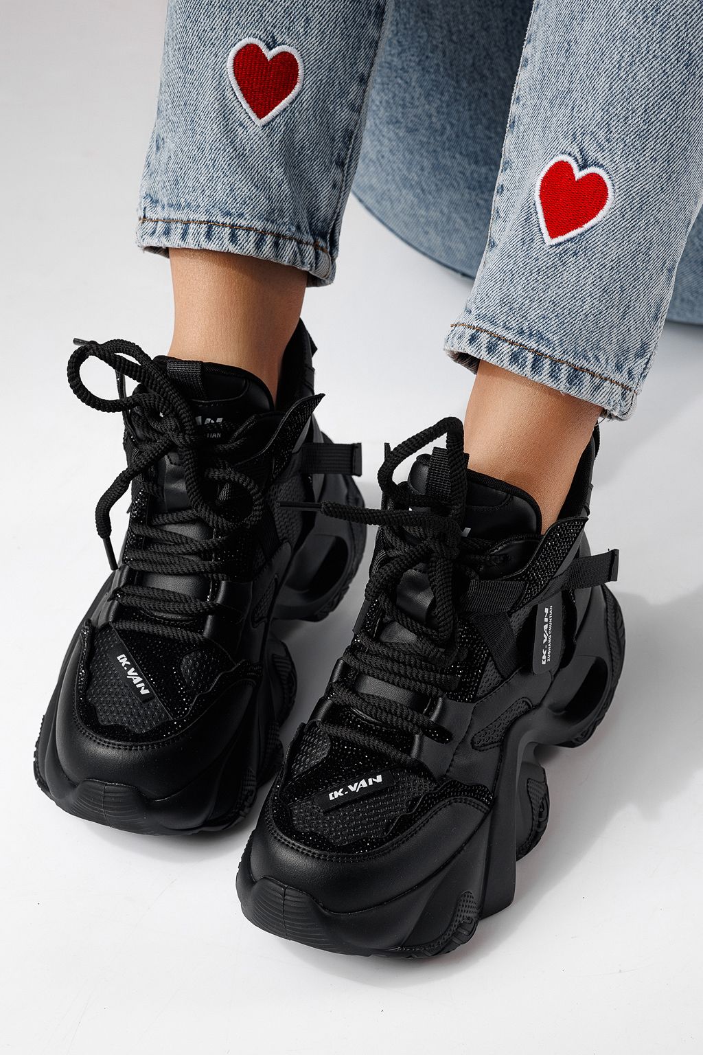 Дамски маратонки черни от еко кожа Alberta #24229