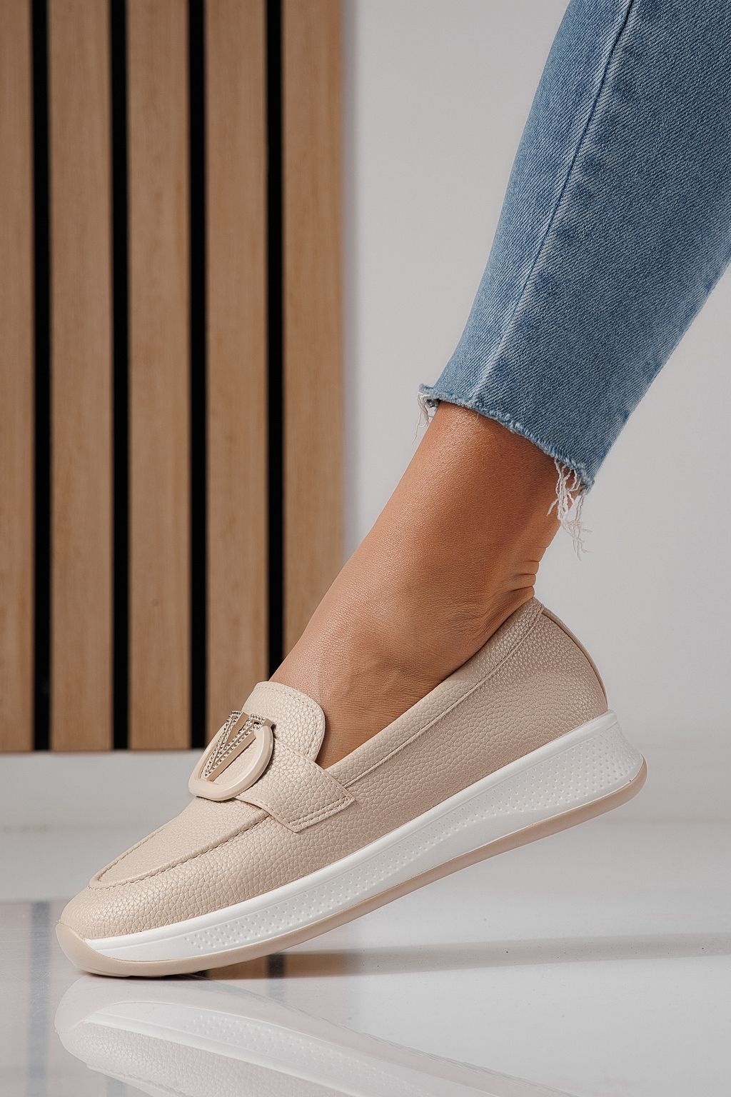 Всекидневни дамски обувки бежови от еко кожа Nancy #24270