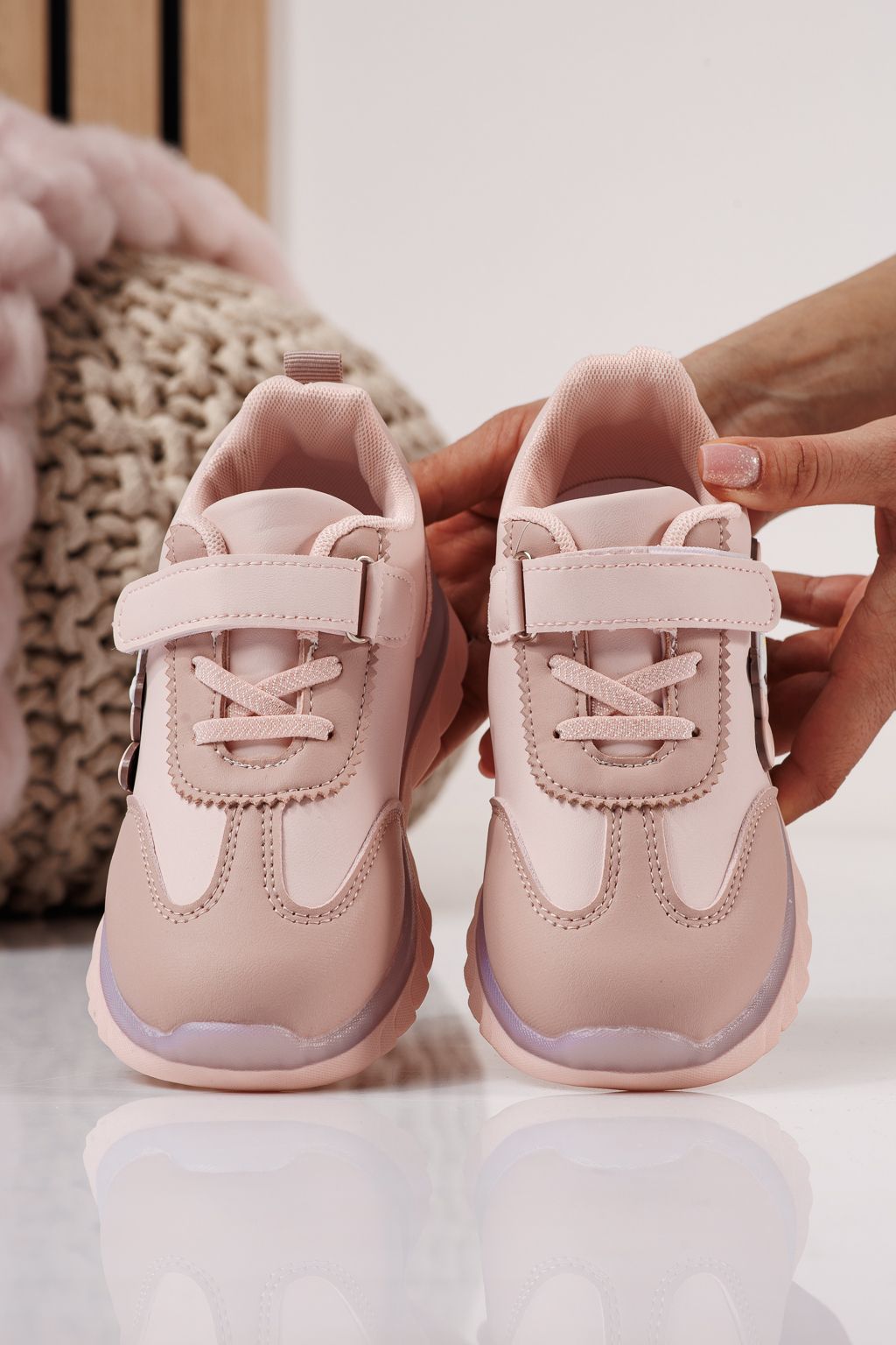 Детски маратонки розови от еко кожа Luna #24332