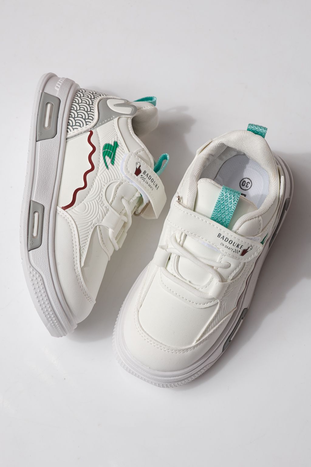 Детски маратонки бели от еко кожа Iris #24344