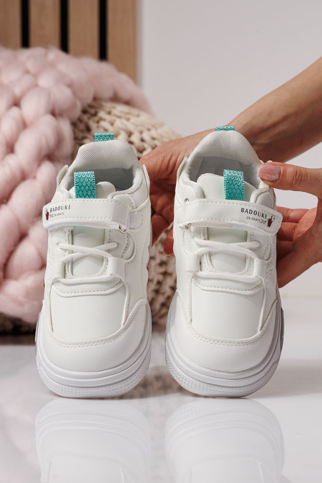 Детски маратонки бели от еко кожа Iris #24344