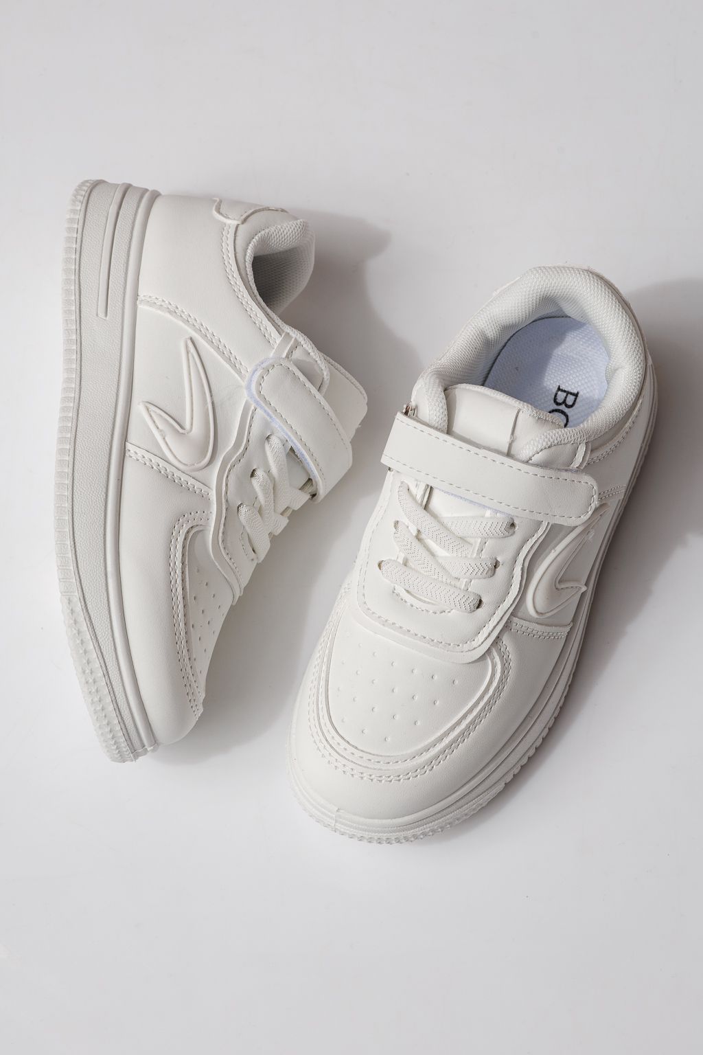 Детски маратонки бели от еко кожа Ema  #24327