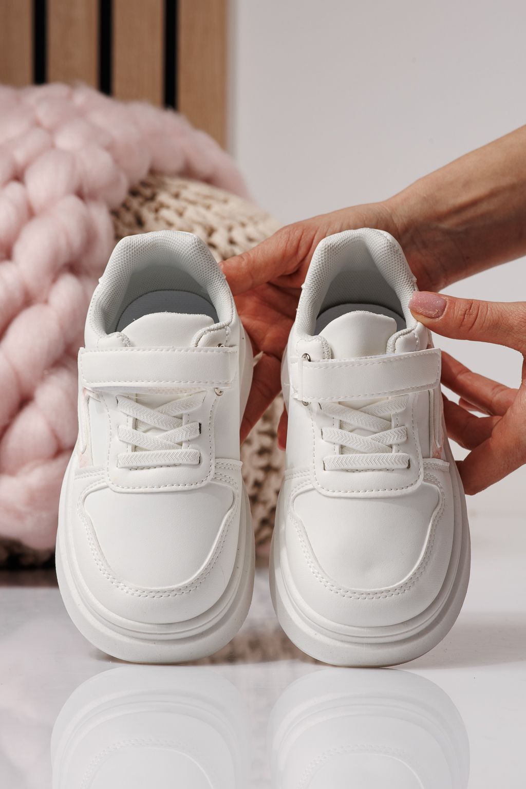 Детски маратонки бели от еко кожа Isabella #24360