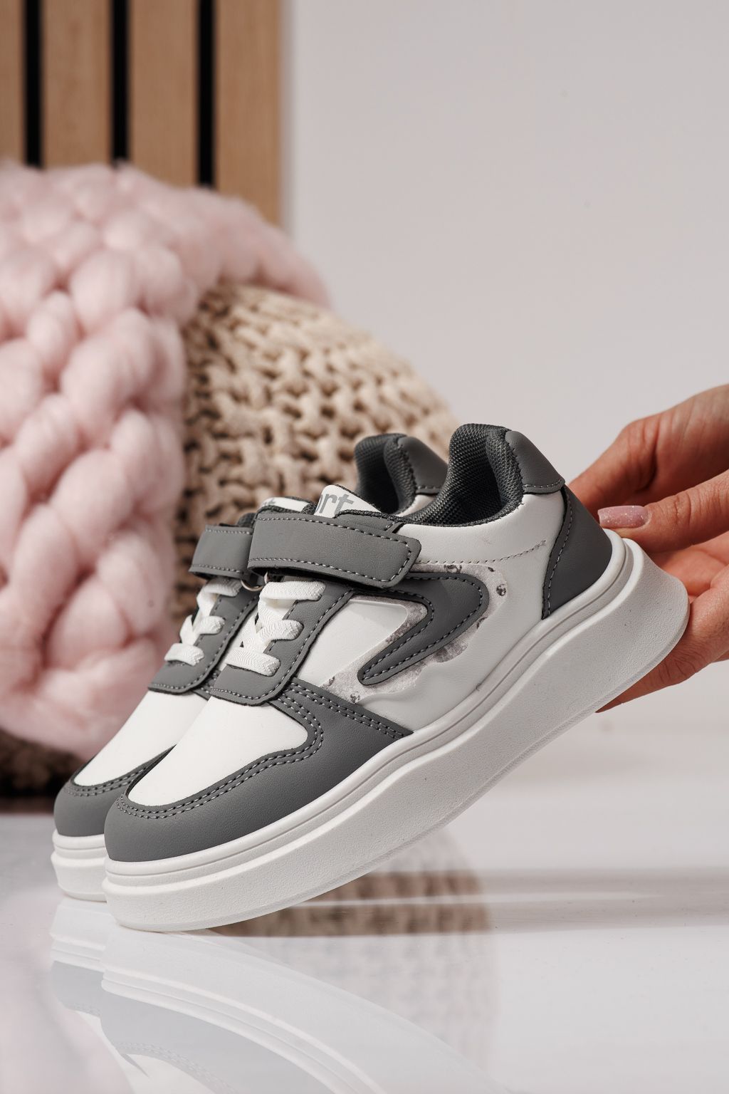 Детски маратонки сиви от еко кожа Isabella #24363