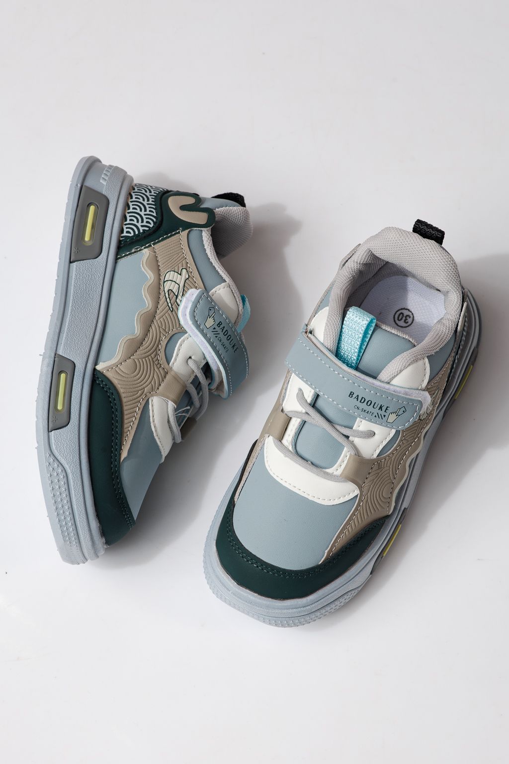 Детски маратонки черни от еко кожа Iris #24343