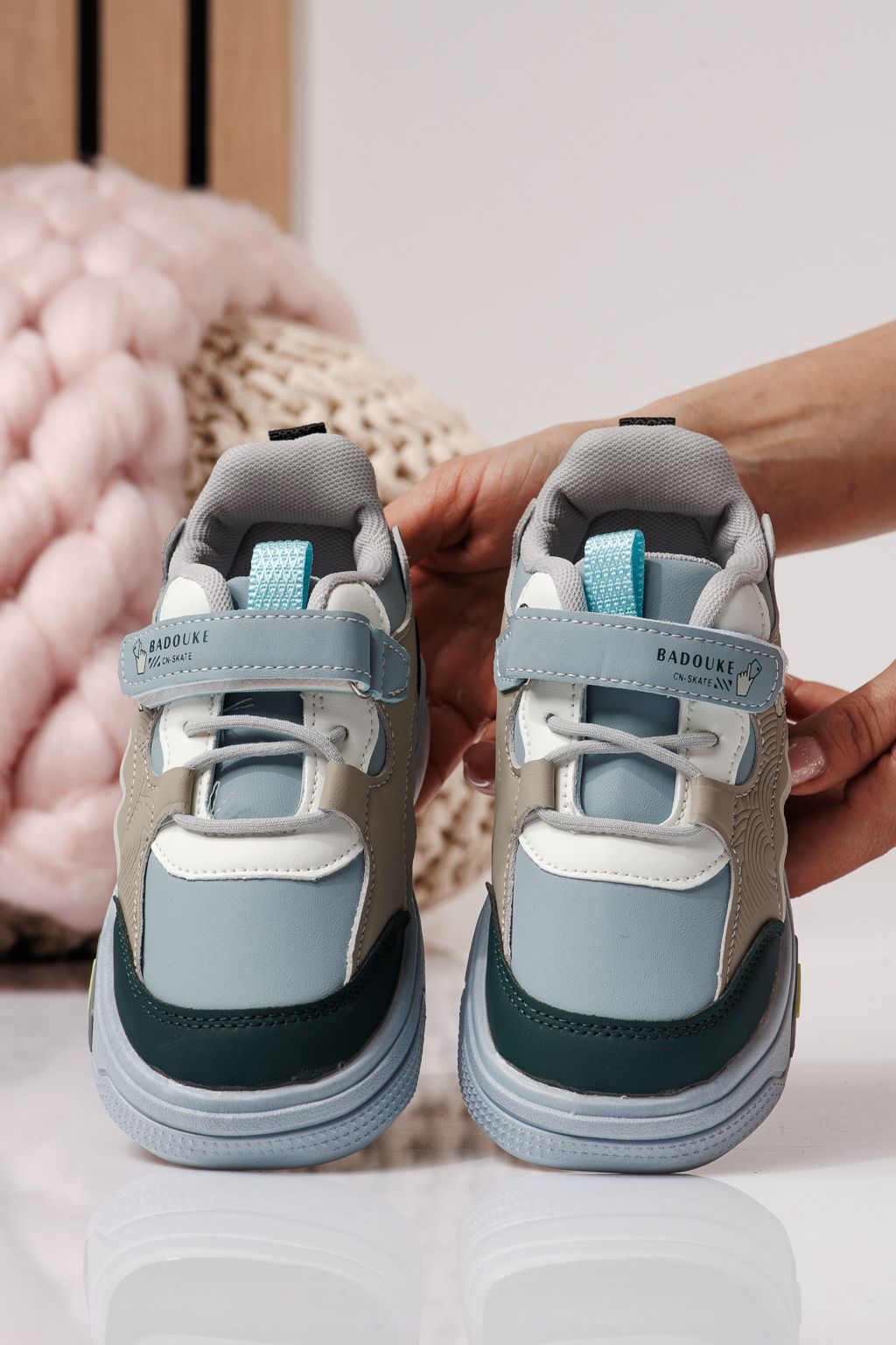 Детски маратонки черни от еко кожа Iris #24343