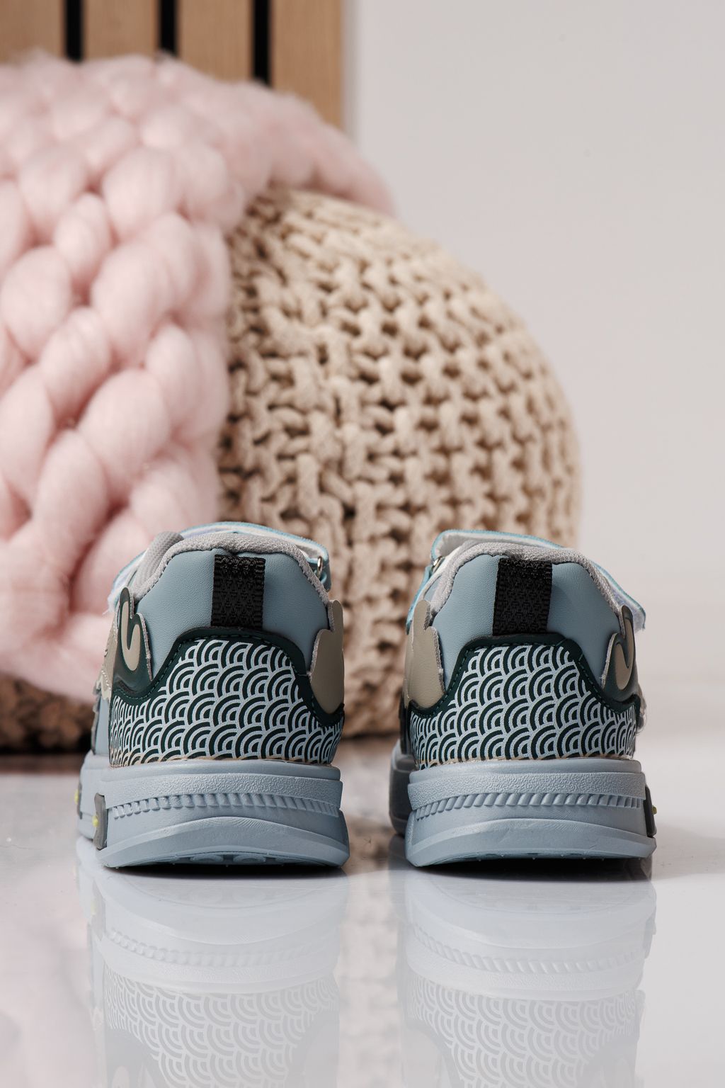 Детски маратонки черни от еко кожа Iris #24343