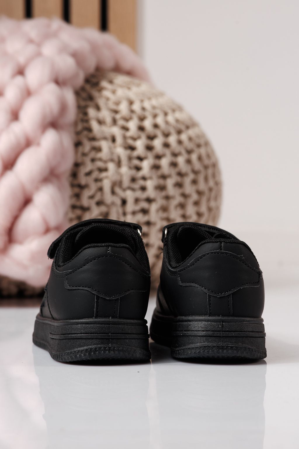 Детски маратонки черни от еко кожа Ema  #24325