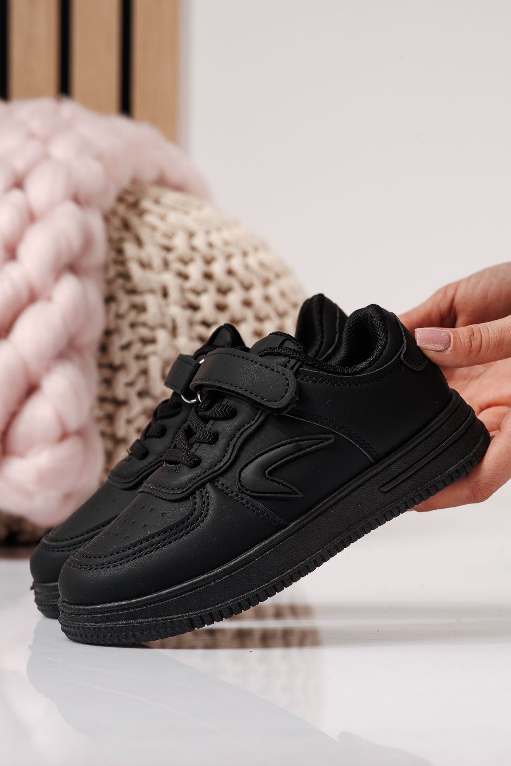 Детски маратонки черни от еко кожа Ema  #24325