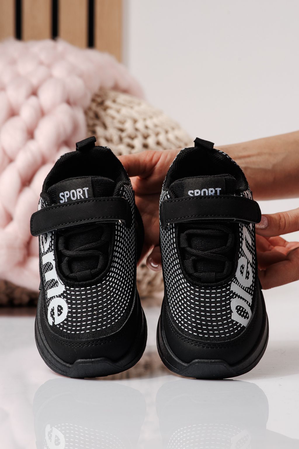 Детски маратонки черни от текстилен материал Freya #24349