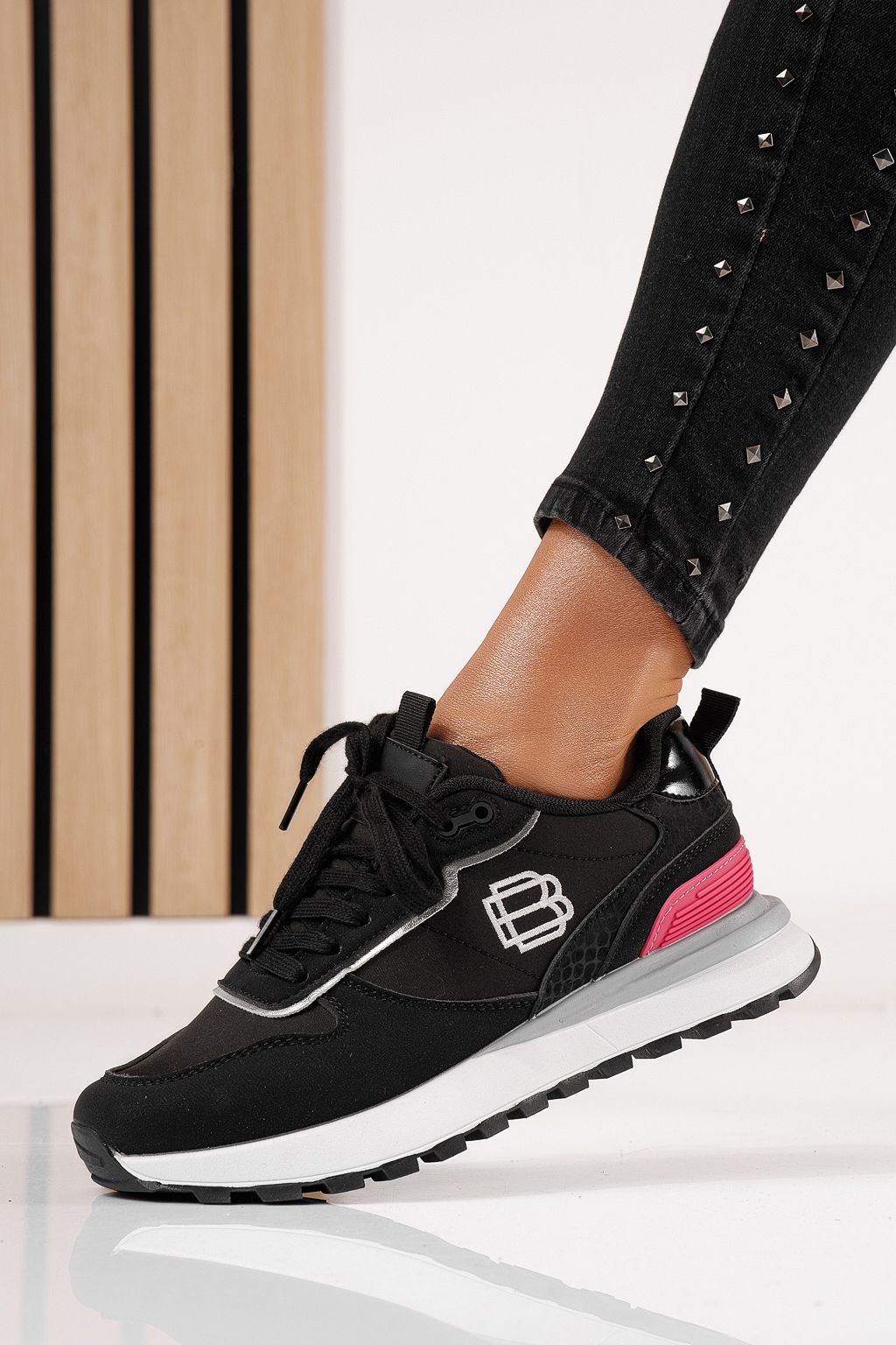 Дамски маратонки черни от текстилен материал Ava #24321