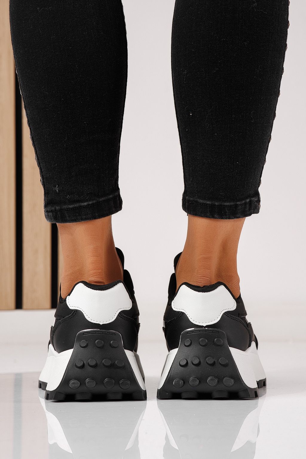 Дамски маратонки черни от еко кожа Mia #24319