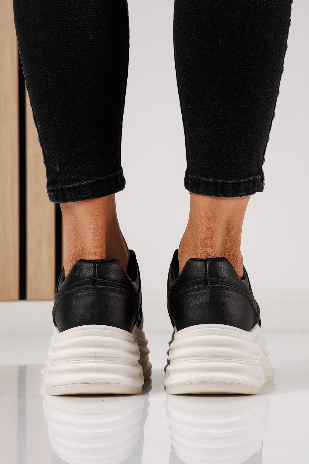 Дамски маратонки черни от еко кожа Adelina #24283