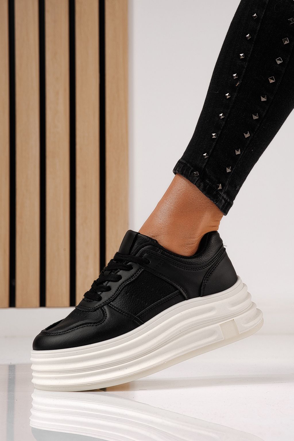 Дамски маратонки черни от еко кожа Adelina #24283