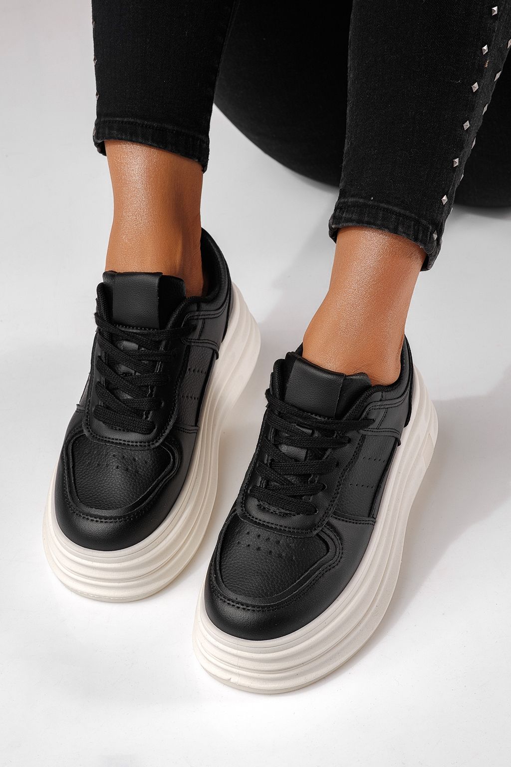 Дамски маратонки черни от еко кожа Adelina #24283