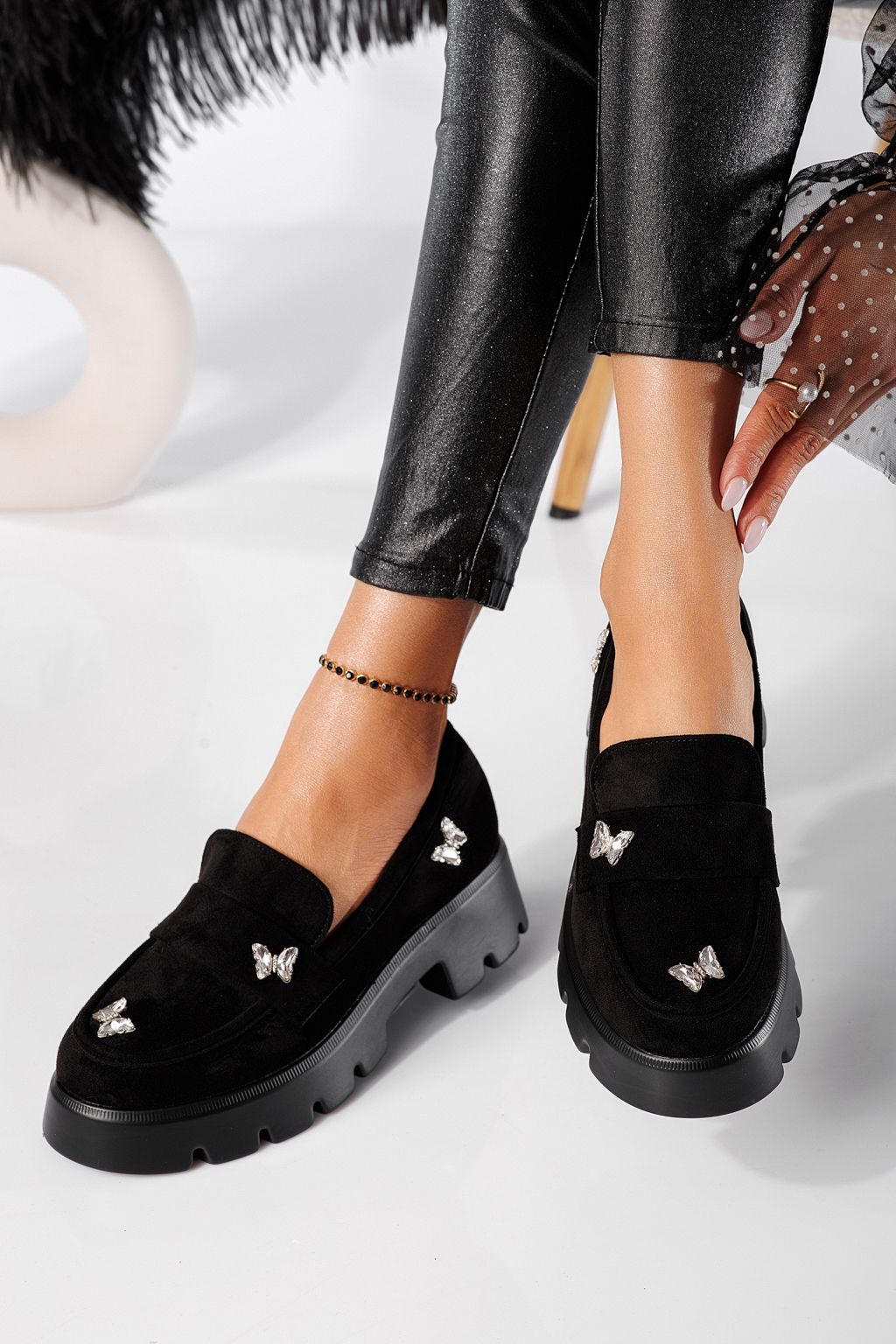 Всекидневни дамски обувки черни от обърната еко кожа Ivi #24435