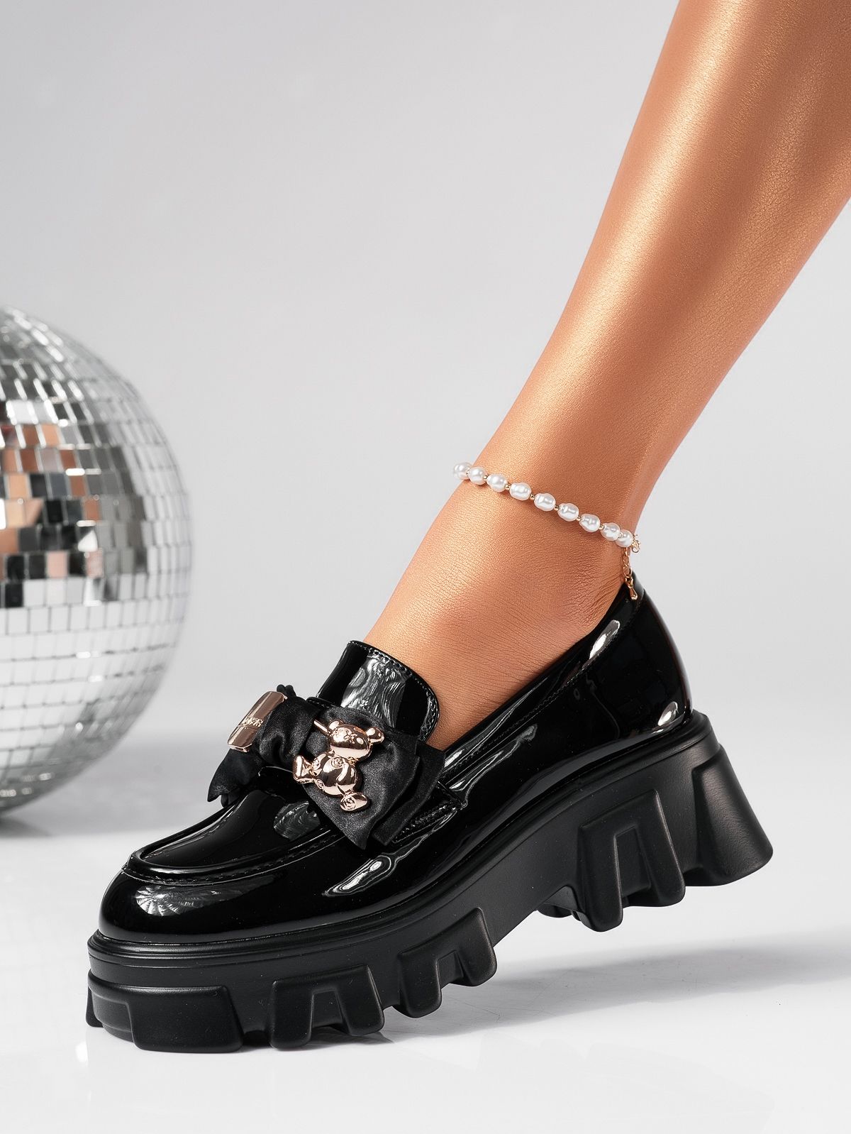 Всекидневни дамски обувки черни от лачена еко кожа Natalia2 #24482