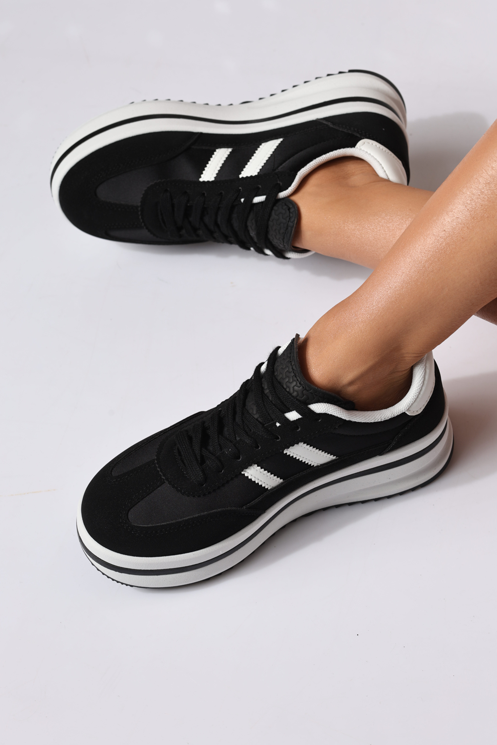 Дамски маратонки черни от еко кожа Diana2 #24477