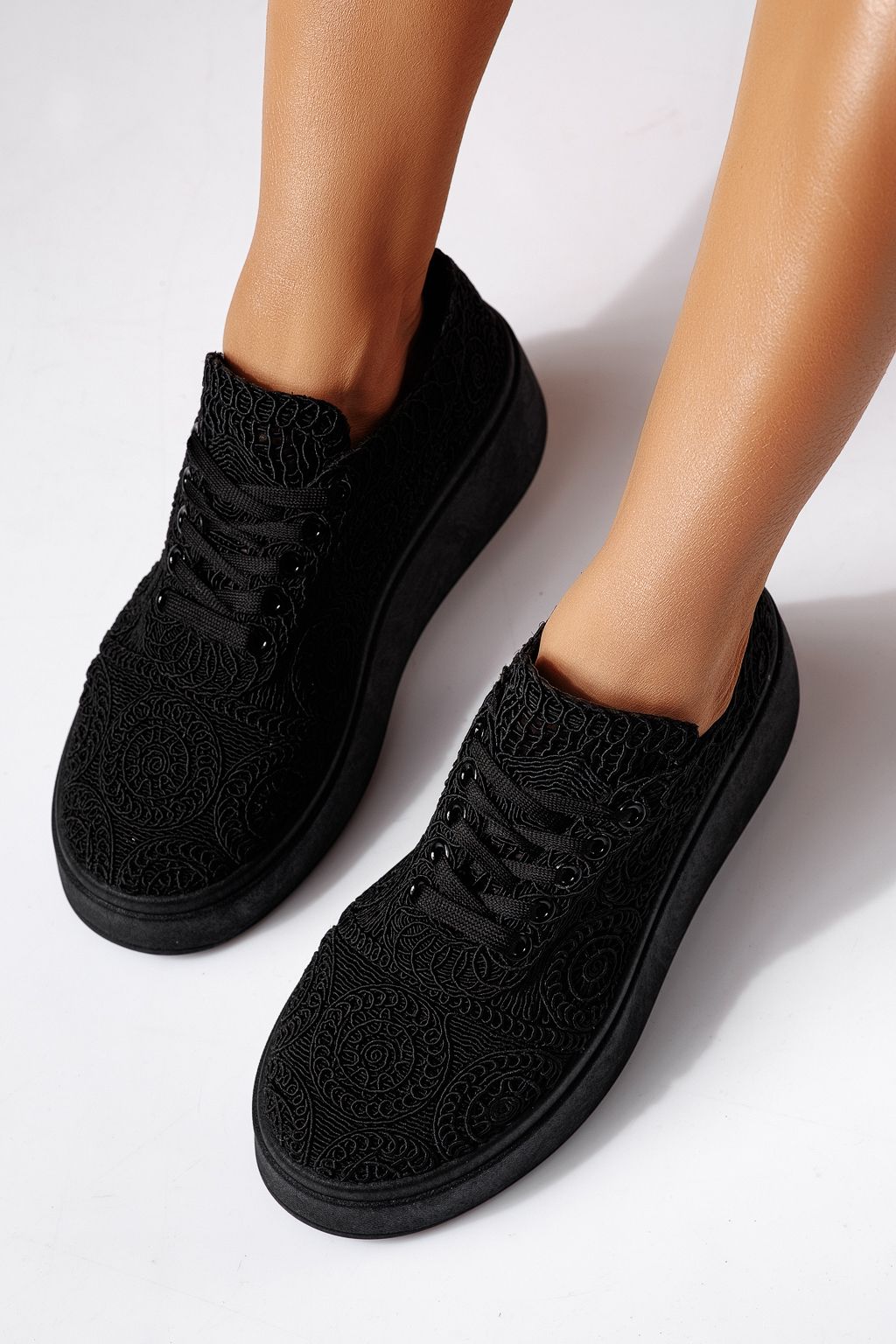 Дамски маратонки черни от текстилен материал Loretta #24492