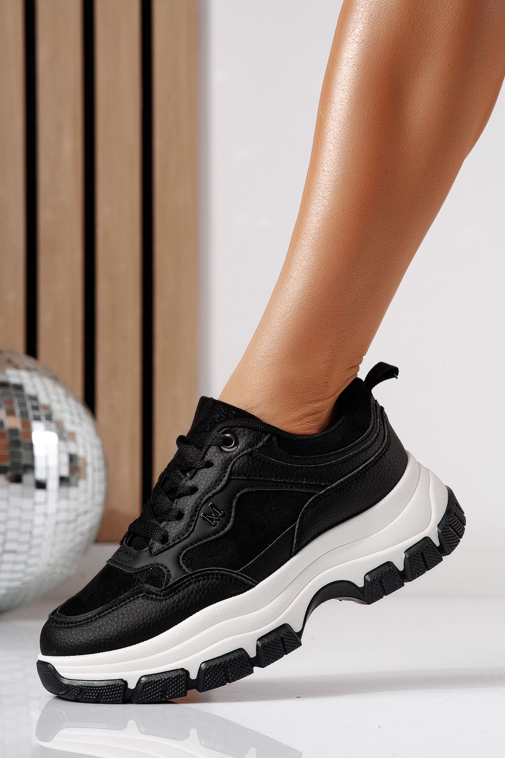 Дамски маратонки черни от еко кожа Savina #24495